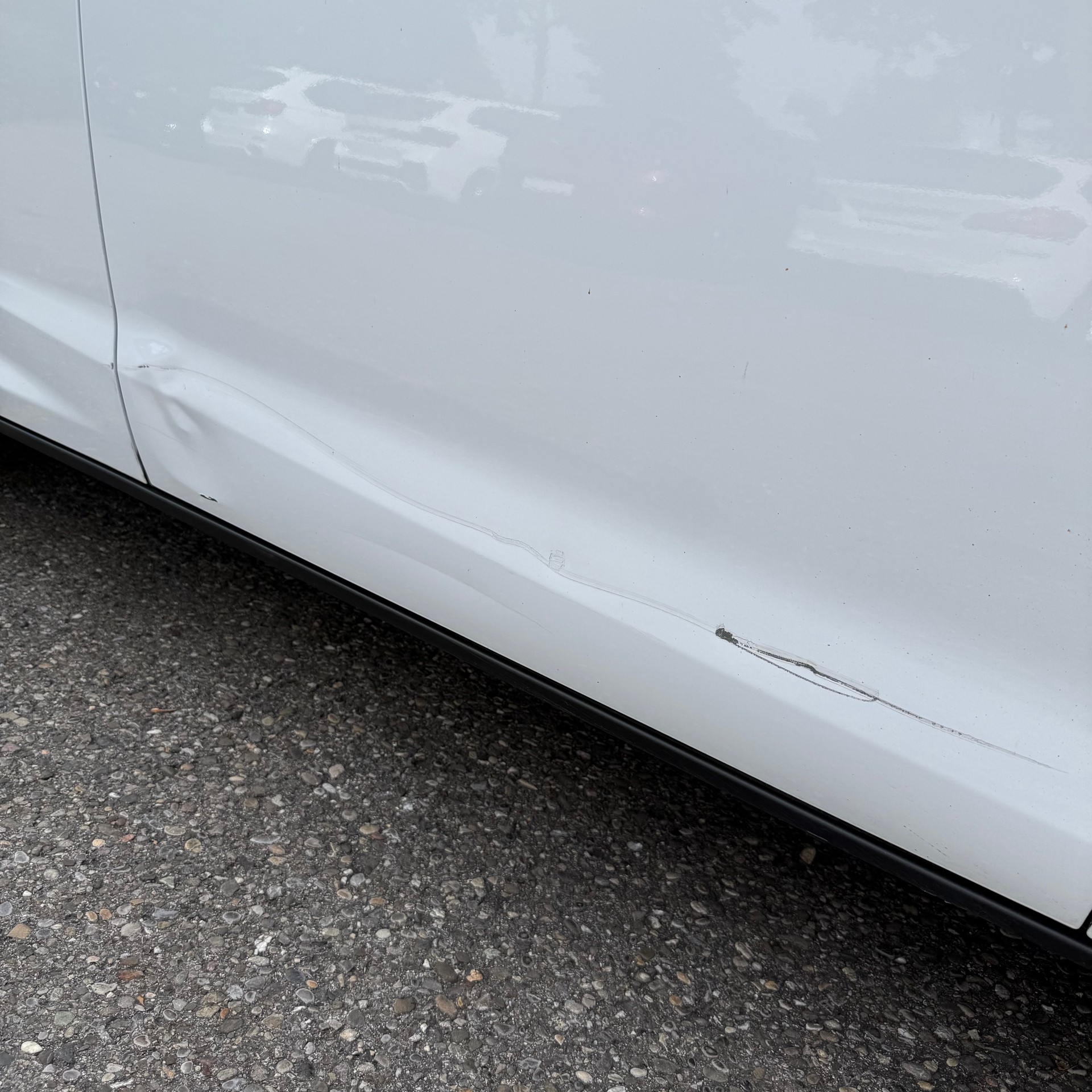 FORD B-Max 1.0 SCTi Titanium *AB PLATZ - SERVICE-GEPFLEGT*-image-4