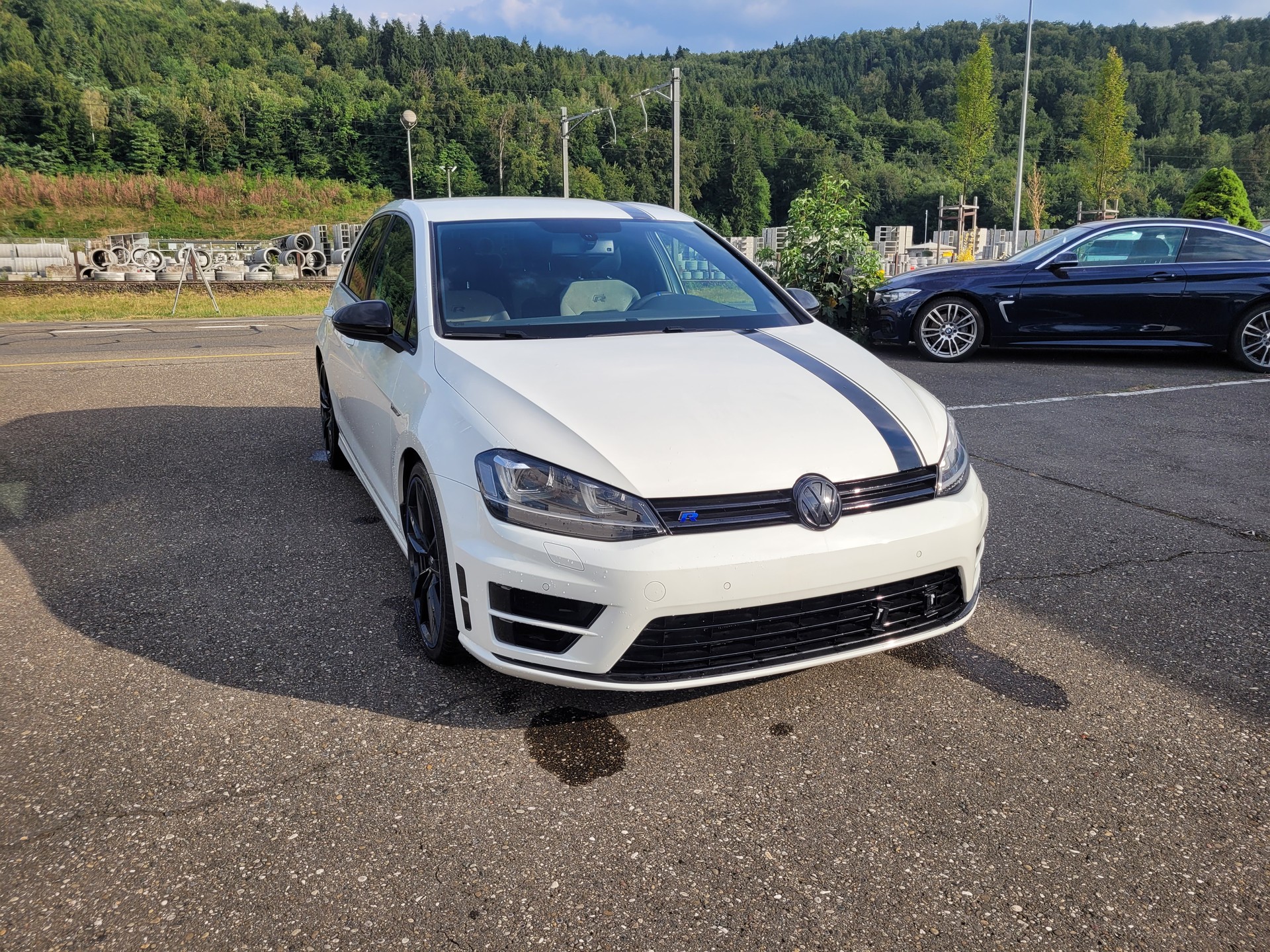 VW Golf 2.0 TSI R 4Motion DSG-image-0