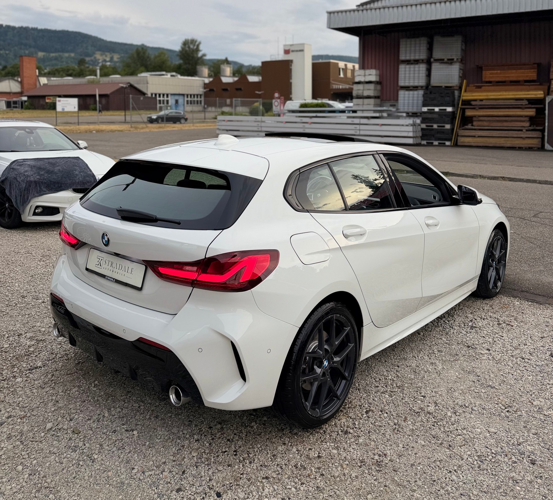 BMW 120d xDrive Steptronic M Sport **Schiebedach**-image-5