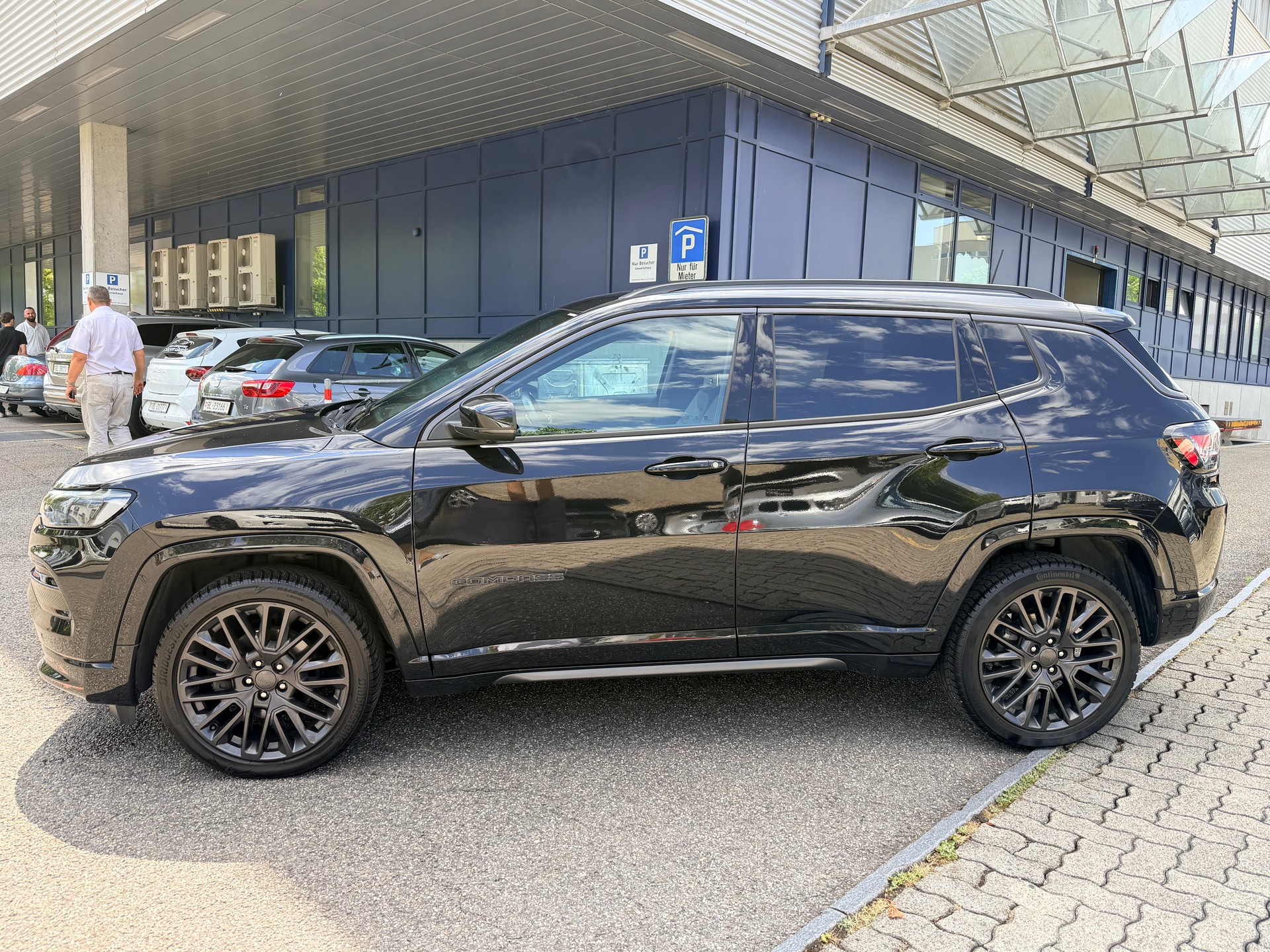 JEEP Compass 4x2 1.3 Turbo S DKG-image-5