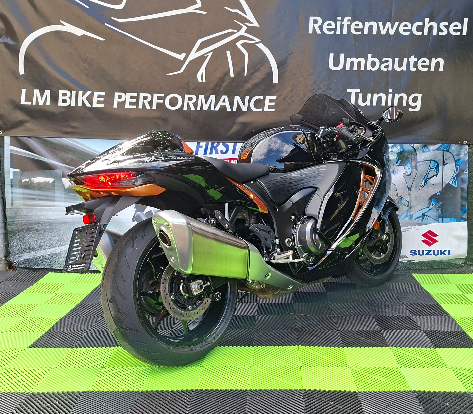 SUZUKI GSX 1300 RR Hayabusa-image-4