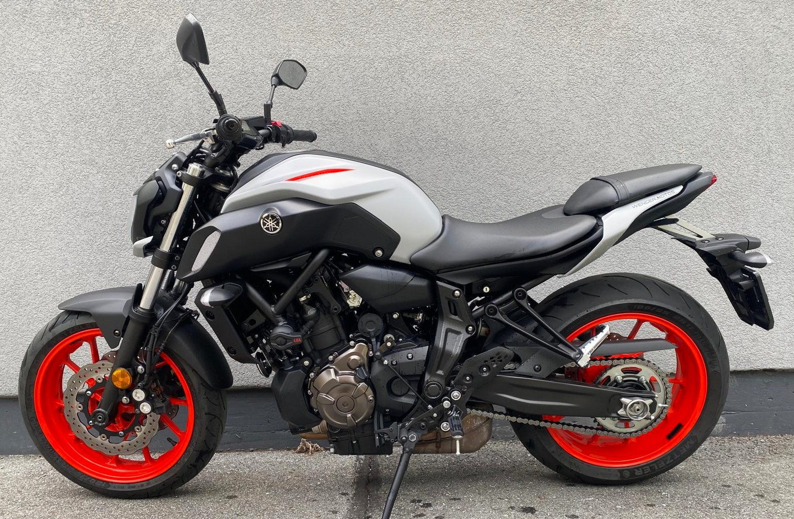 YAMAHA MT-07 ABS-showroom-element-3