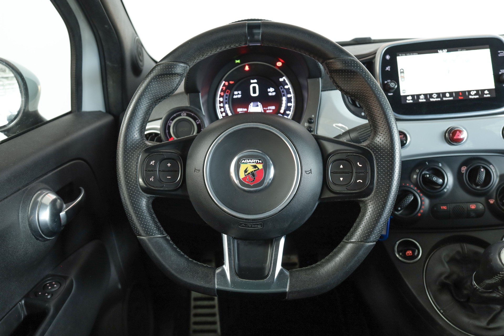 FIAT 595C 1.4 16V Turbo Abarth-image-12