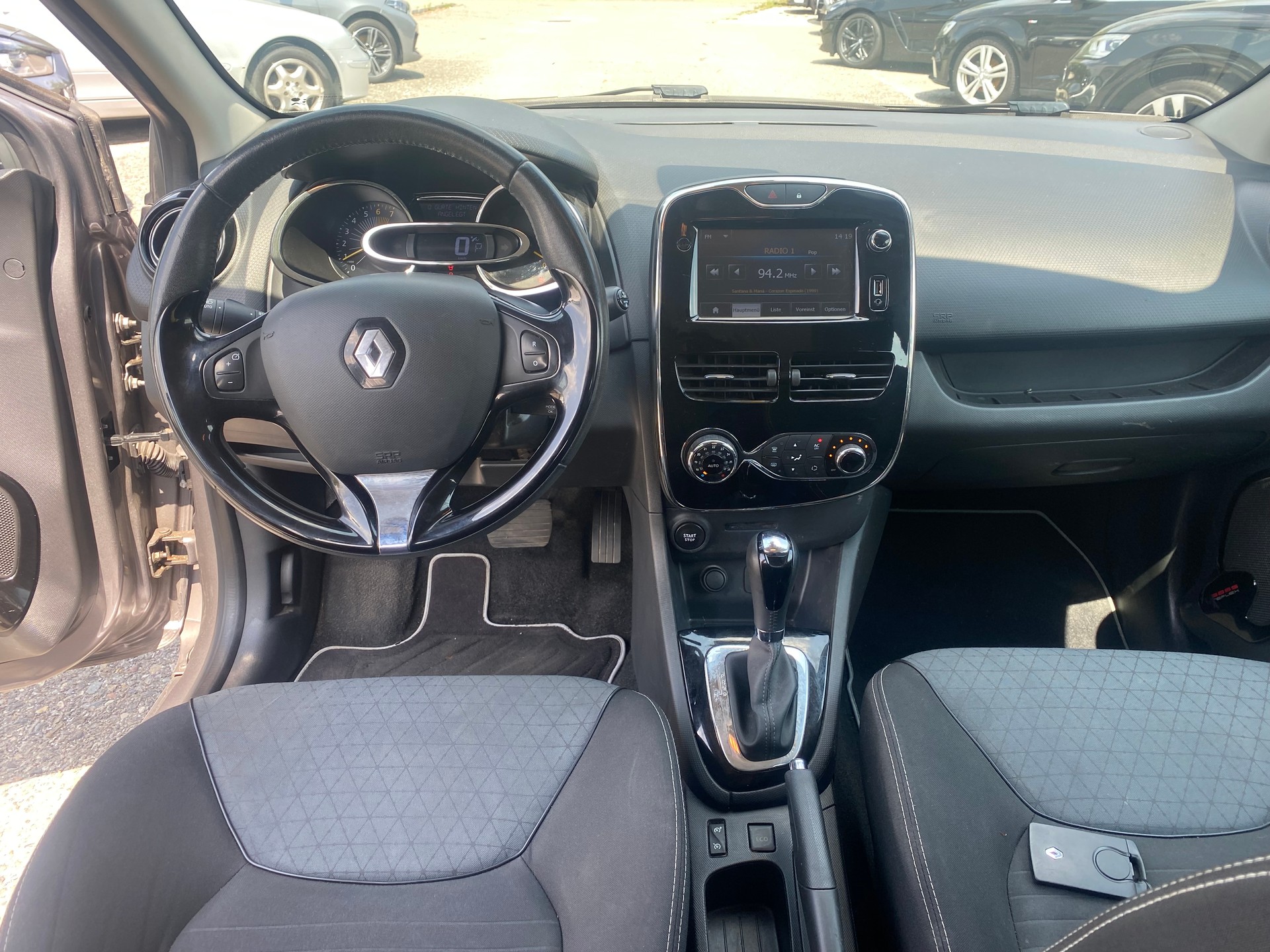RENAULT Clio 1.2 16V T Dynamique EDC-image-6