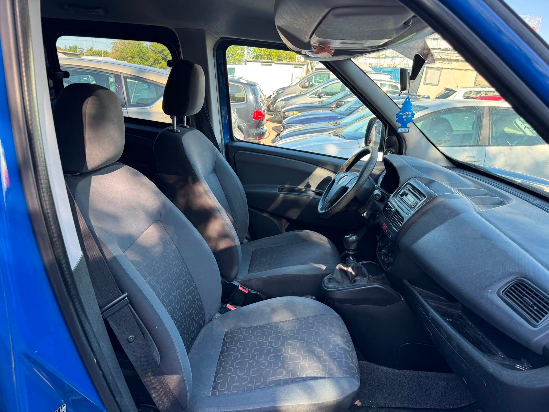 FIAT Doblò 1.6 JTD Active-image-4