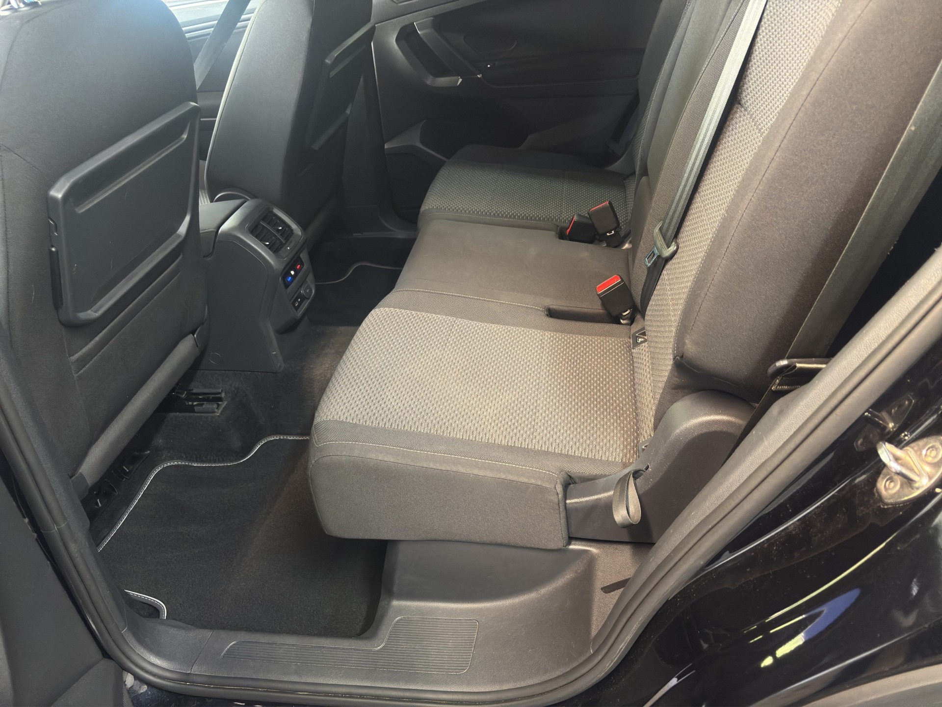 VW Tiguan Allspace 2.0TSI Comfortline 4Motion DSG-image-11