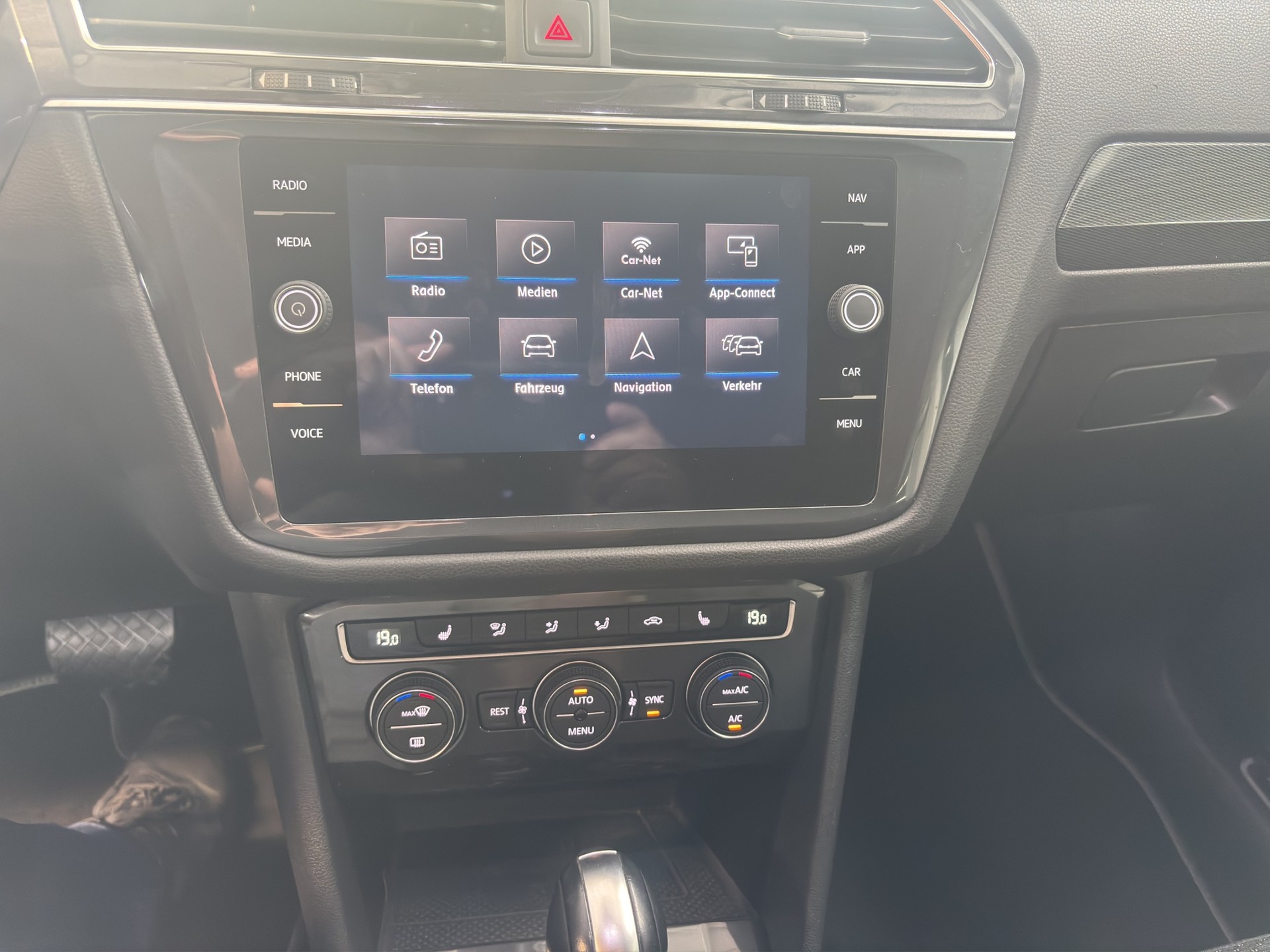 VW Tiguan Allspace 2.0TSI Comfortline 4Motion DSG-image-12