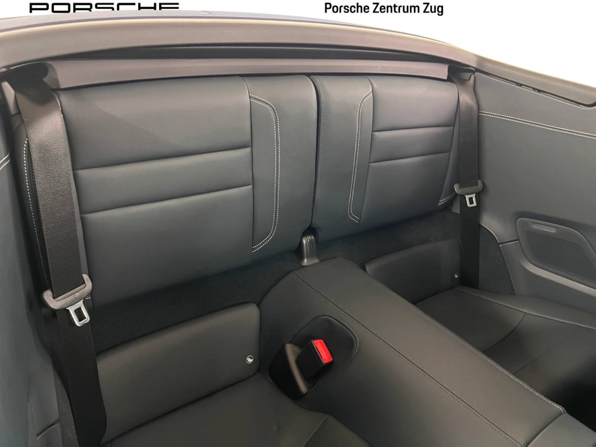 PORSCHE 911 Carrera 4S Cabriolet-image-24