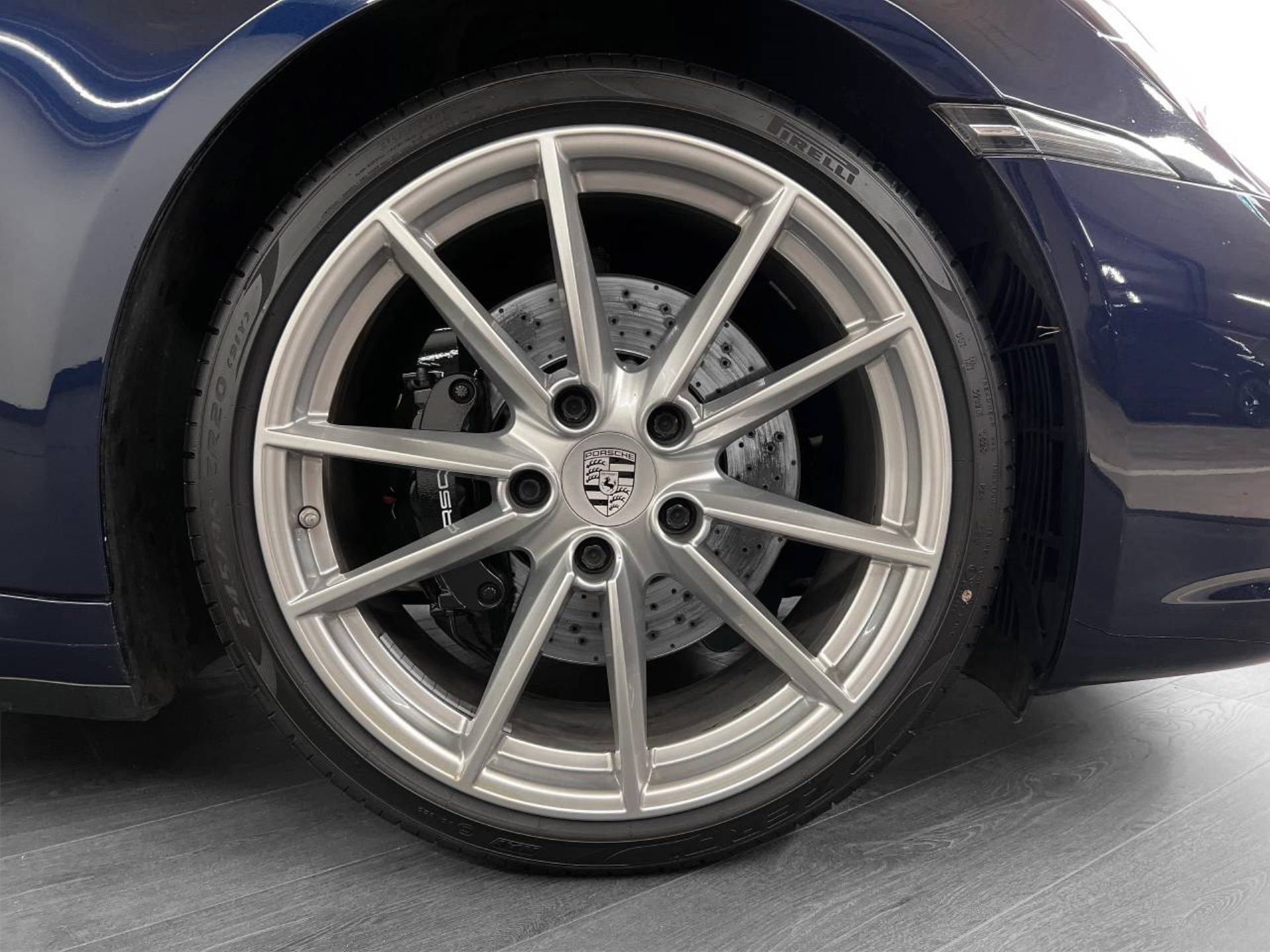 PORSCHE 911 Carrera 4S Cabriolet-image-11