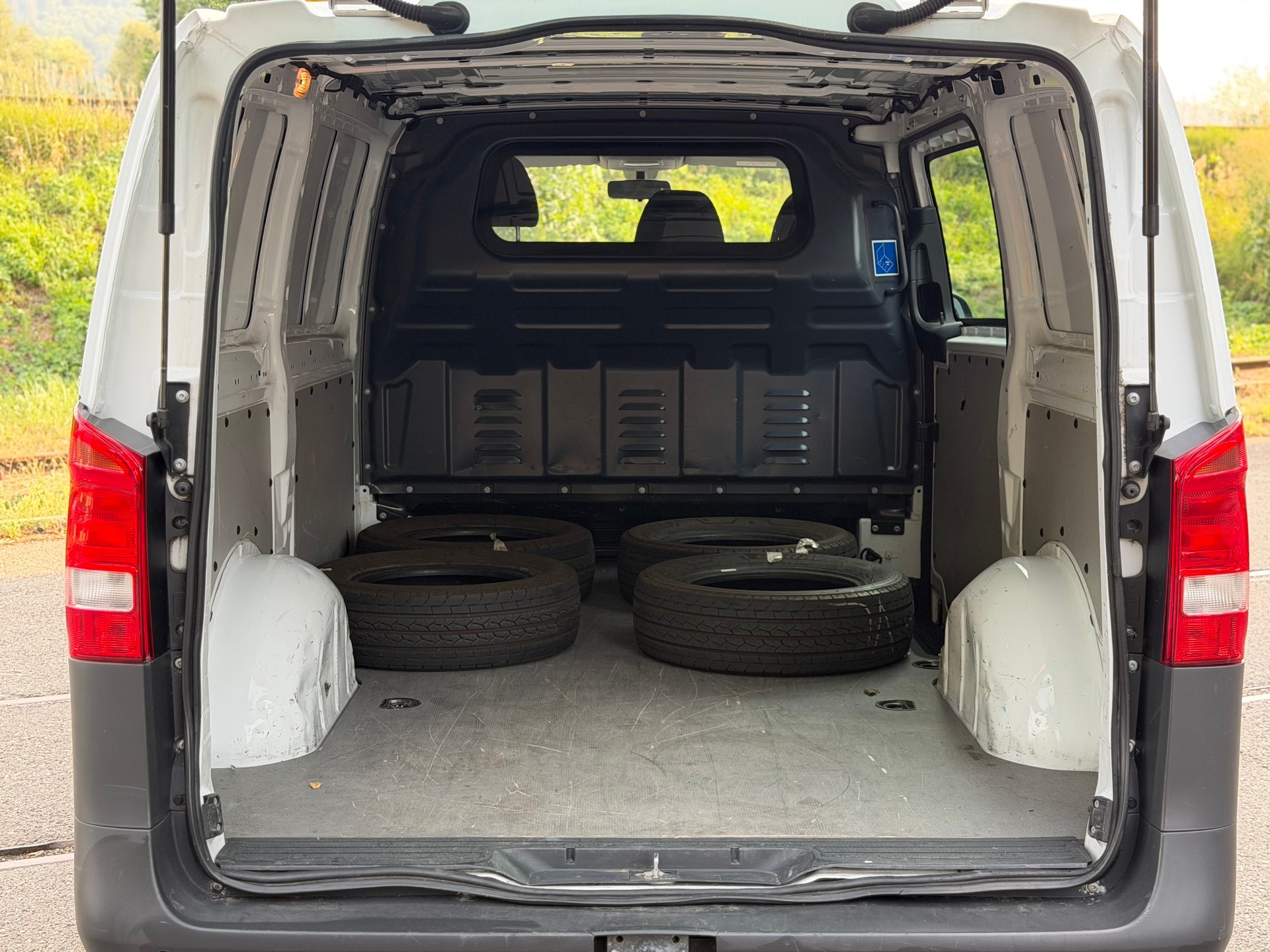 MERCEDES-BENZ Vito 114 BlueTEC L 7G-Tronic Euro 6-image-18