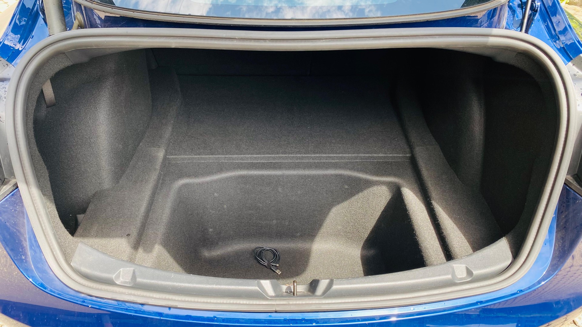 TESLA Long Range Dual Motor-image-3
