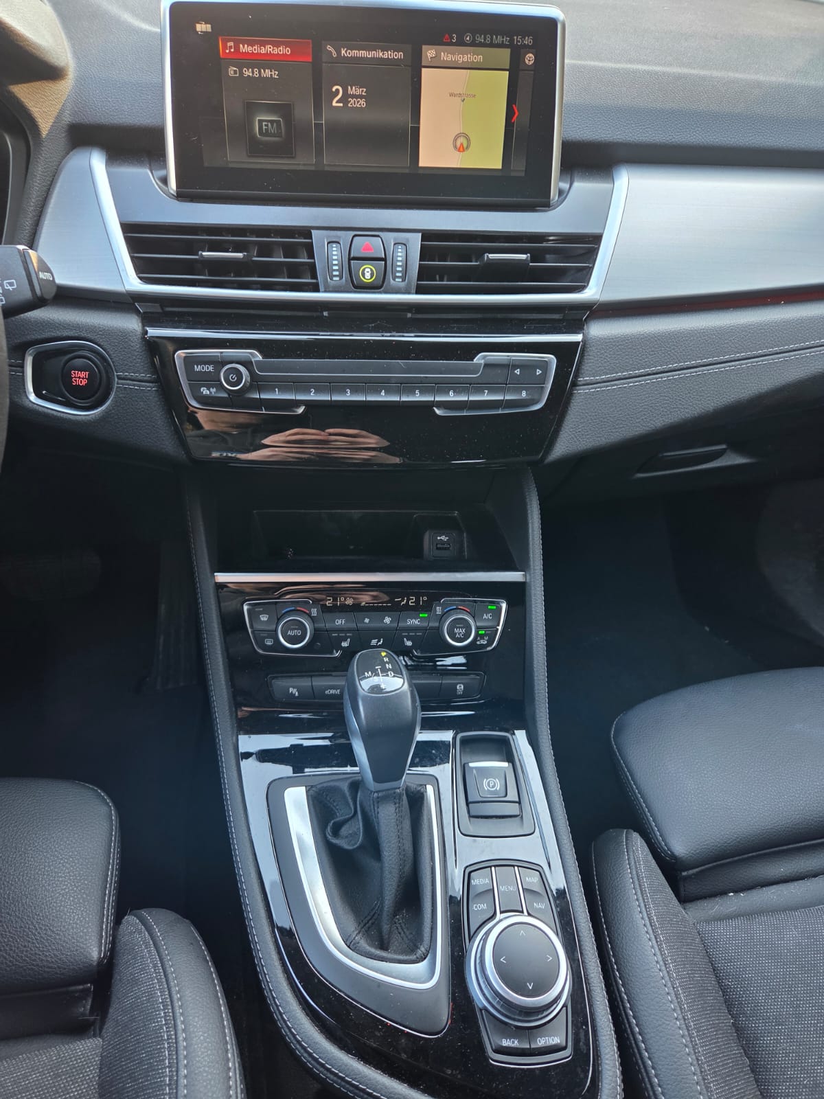 BMW 225xe iPerformance Active Tourer Sport Line Steptronic-image-12