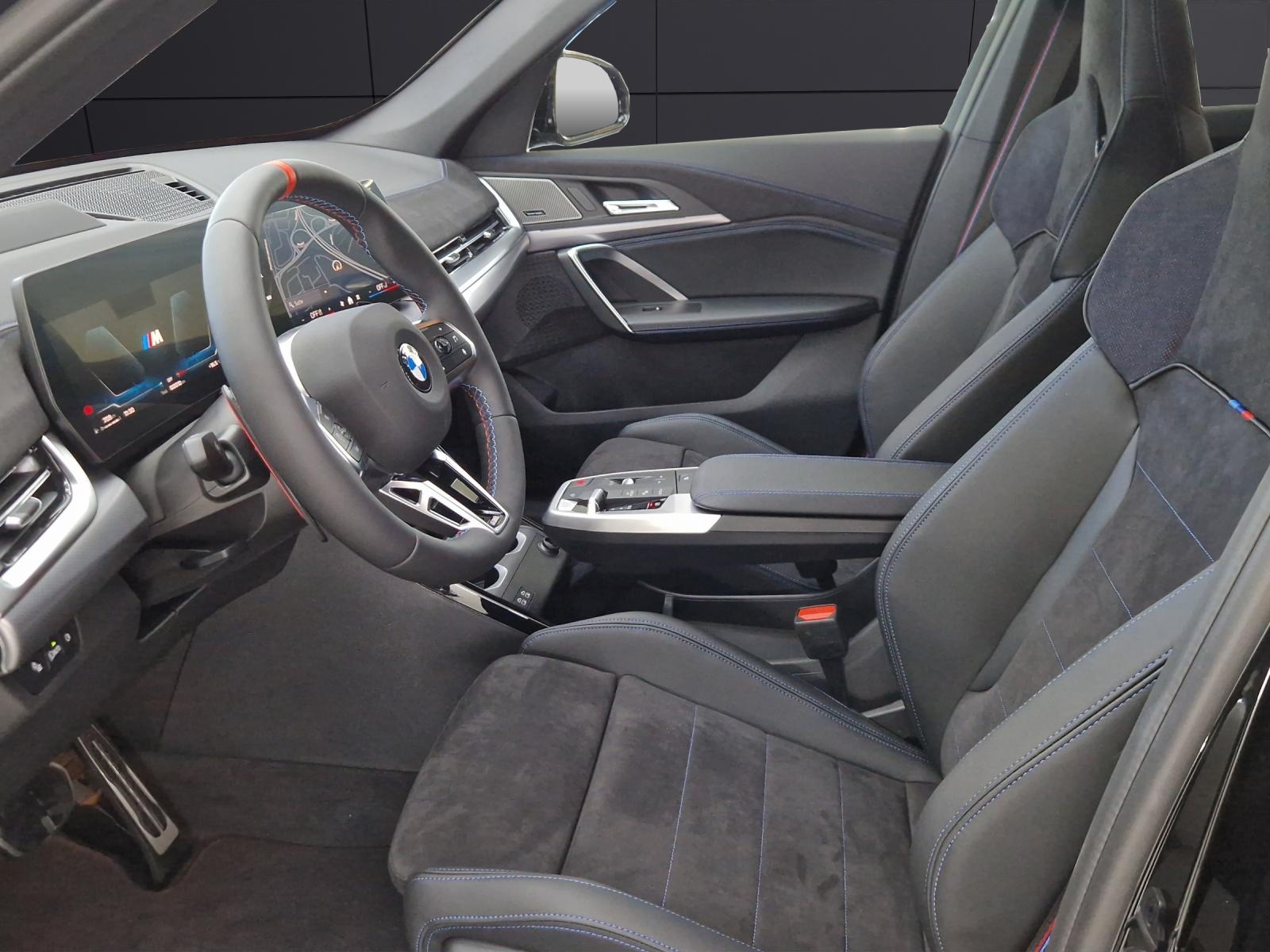 BMW X1 M35i-image-10