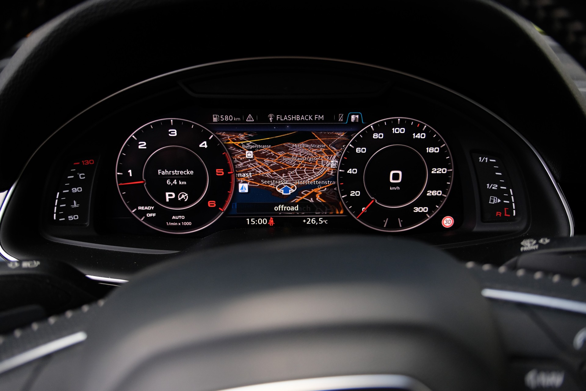 AUDI Q7 3.0 TDI quattro tiptronic-image-17