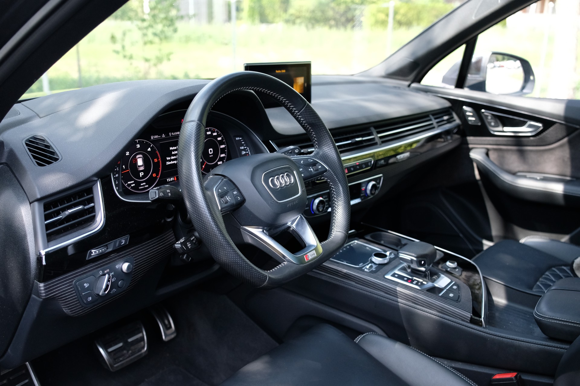 AUDI Q7 3.0 TDI quattro tiptronic-image-11