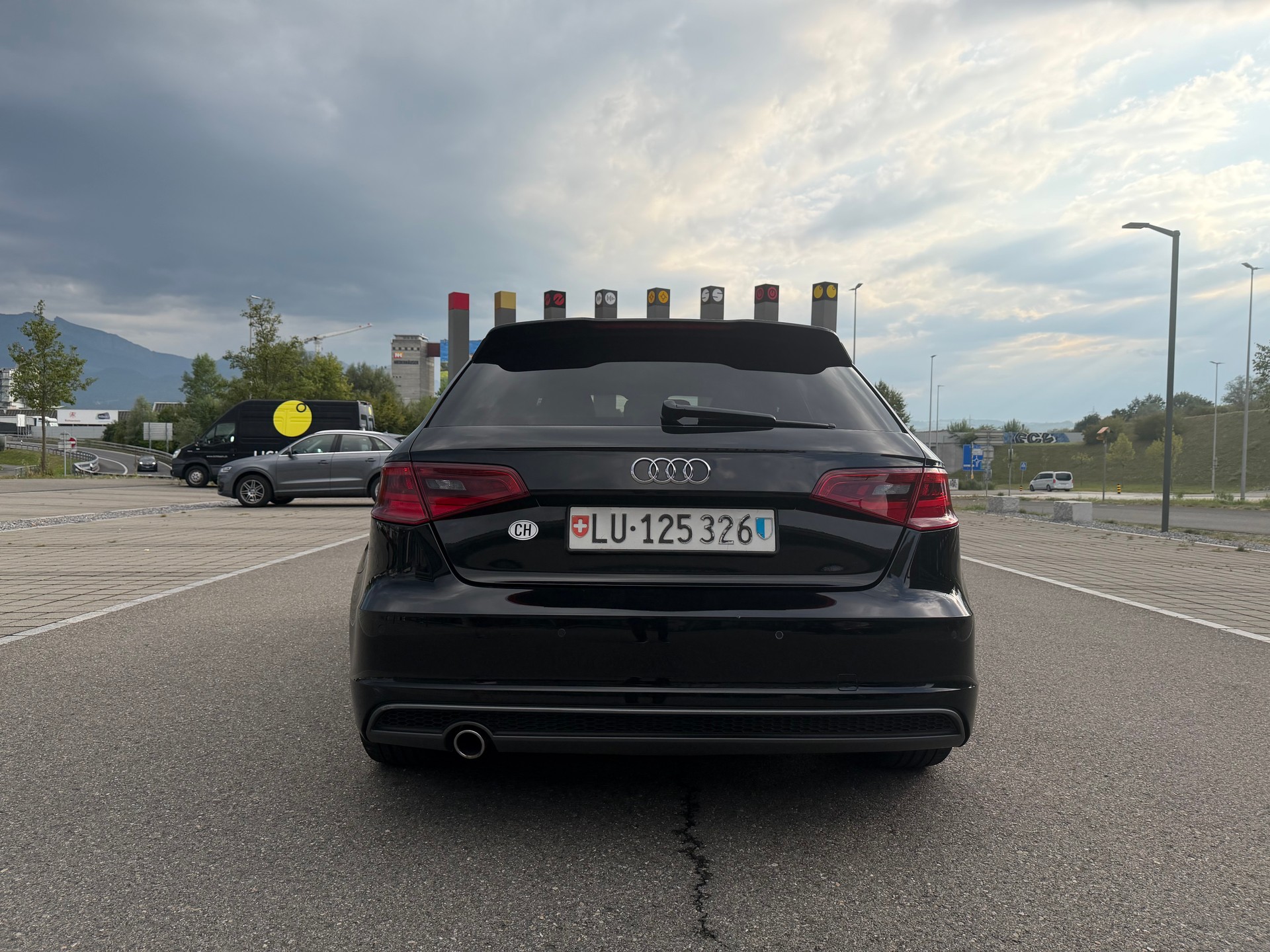 AUDI 1.6 TDI 110 Ambiente S-Tr-image-3