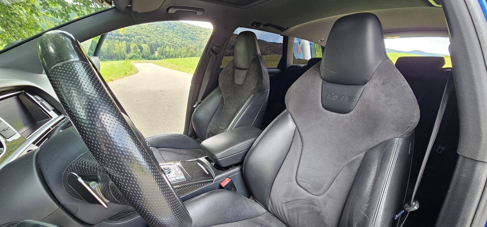 AUDI 5.0 V10 TFSI quattro T-Tronic-image-11