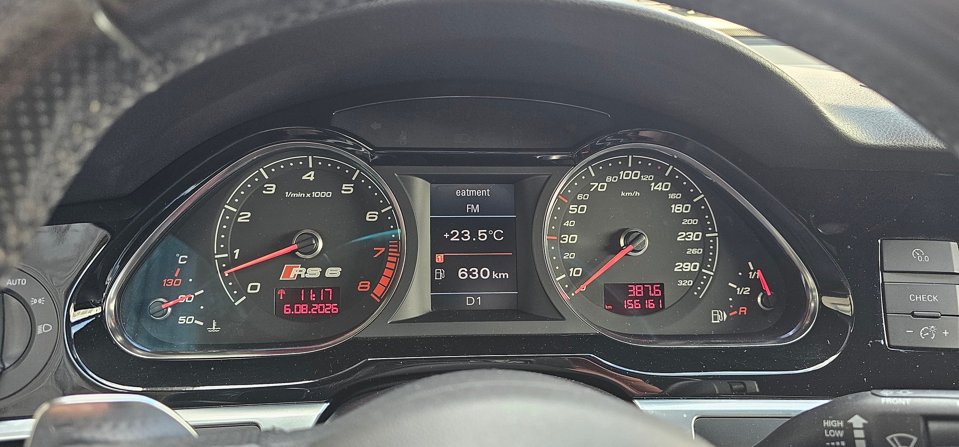 AUDI 5.0 V10 TFSI quattro T-Tronic-image-14