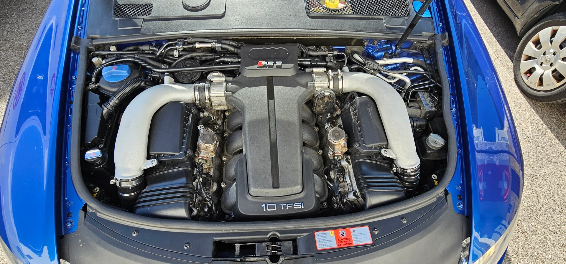 AUDI 5.0 V10 TFSI quattro T-Tronic-image-7