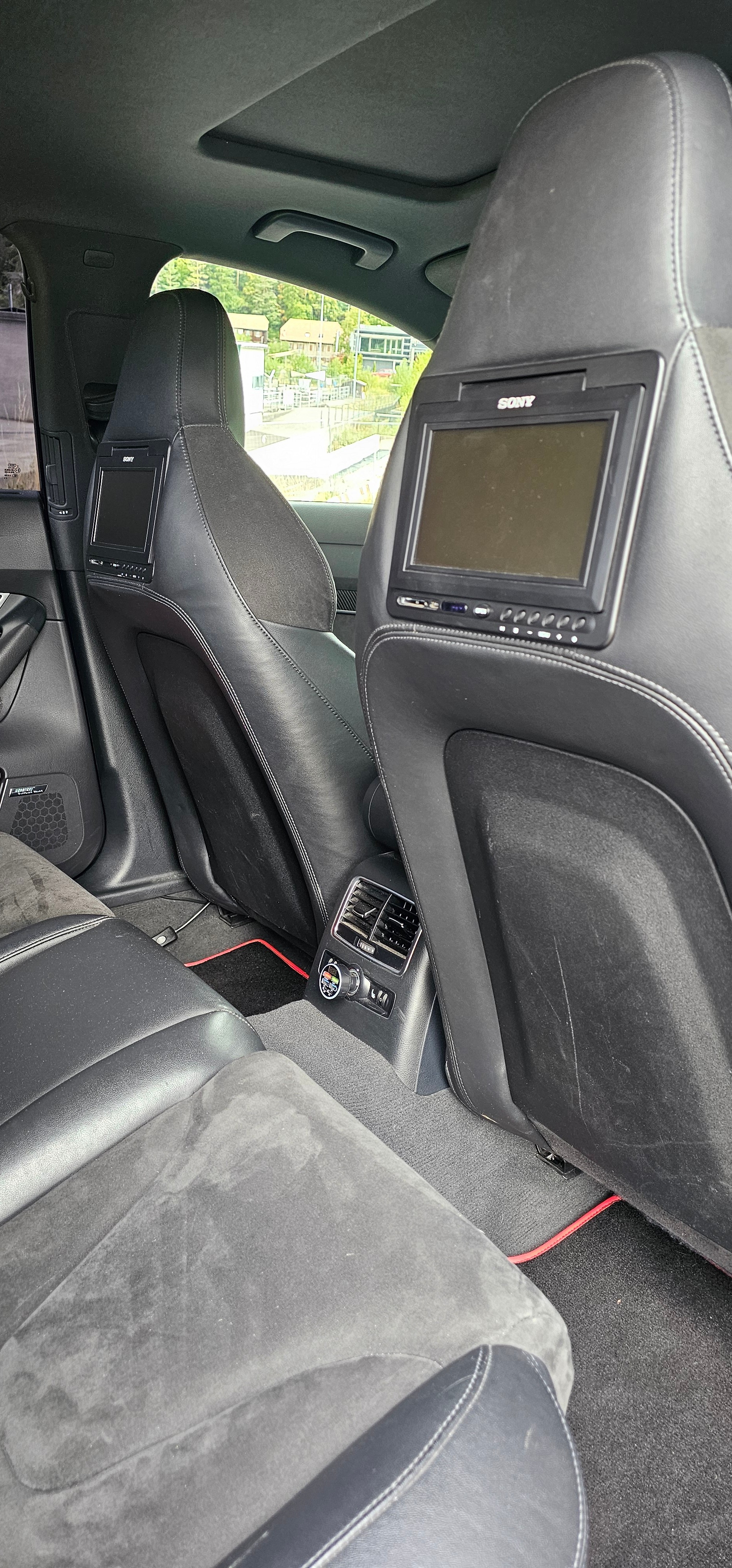 AUDI 5.0 V10 TFSI quattro T-Tronic-image-16