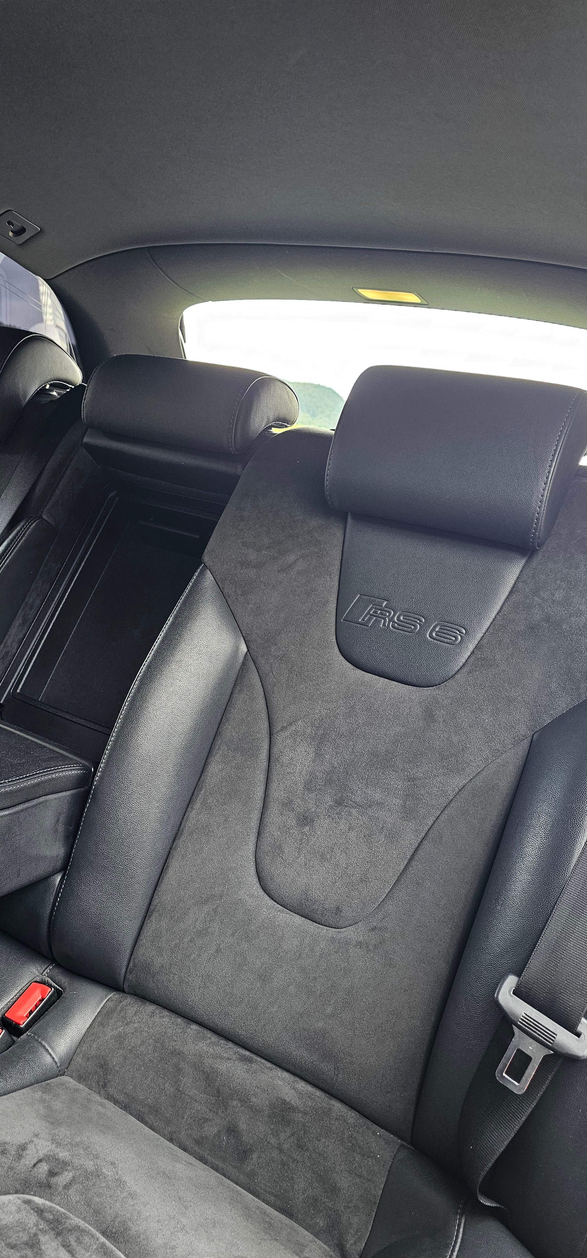 AUDI 5.0 V10 TFSI quattro T-Tronic-image-18