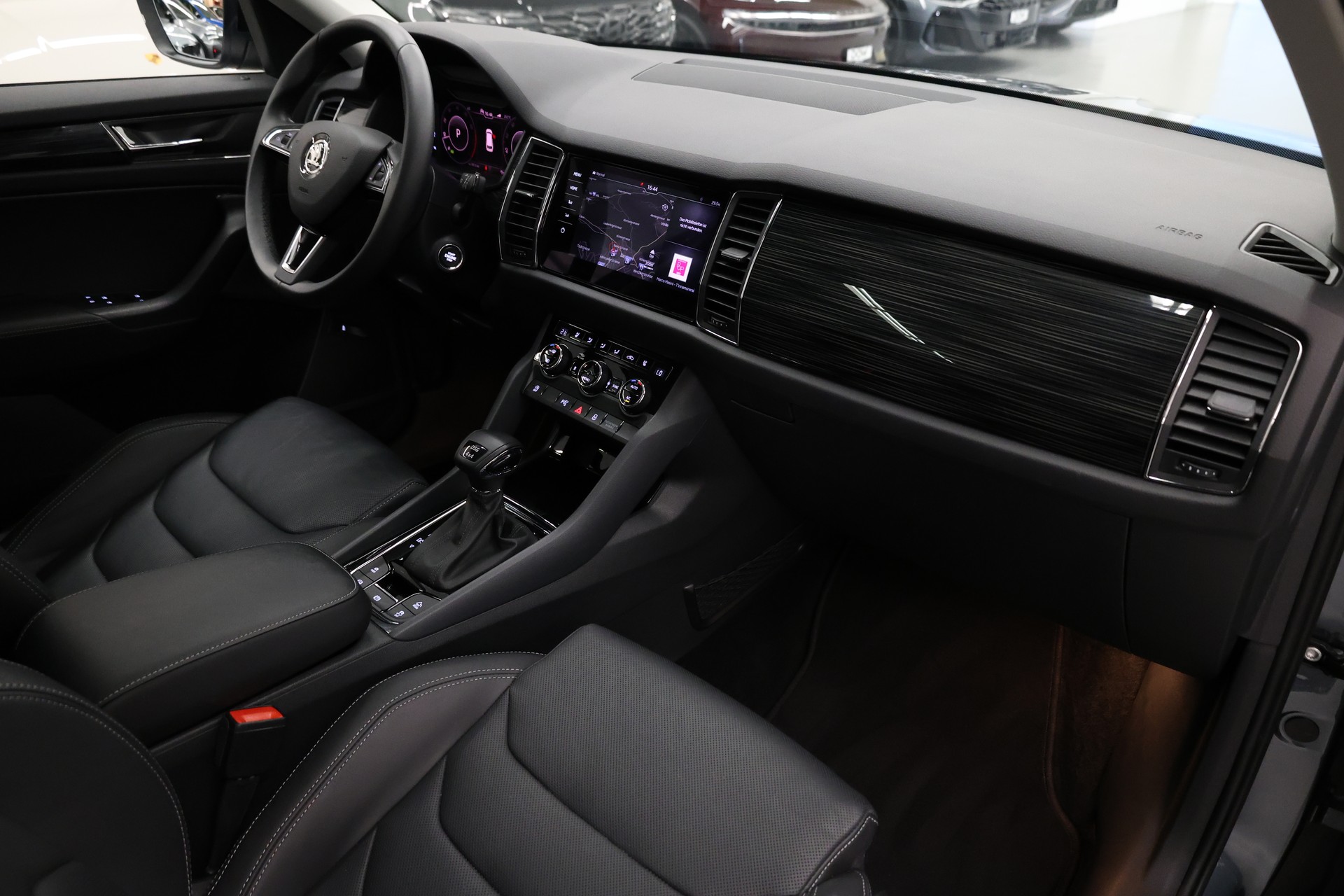 SKODA Kodiaq 2.0 TSI Style DSG-image-16
