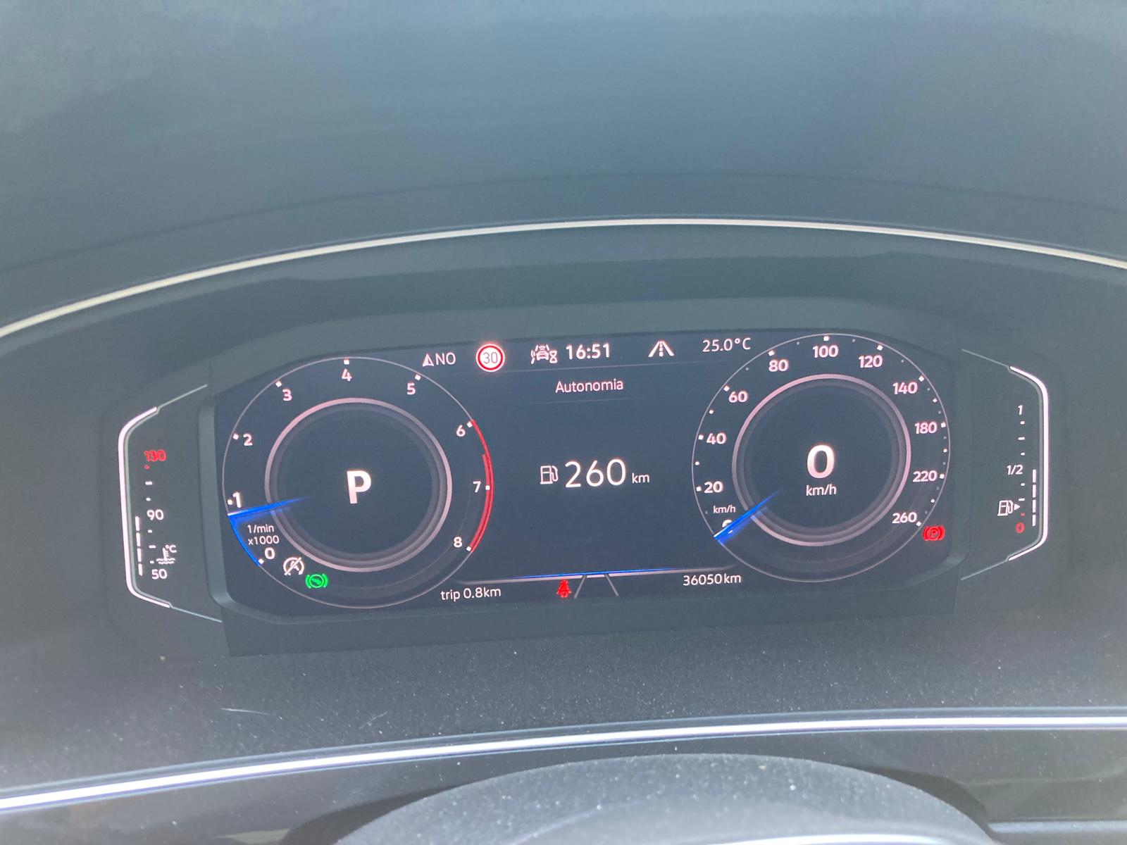 VW Tiguan 2.0TSI Elegance 4Motion DSG-image-17