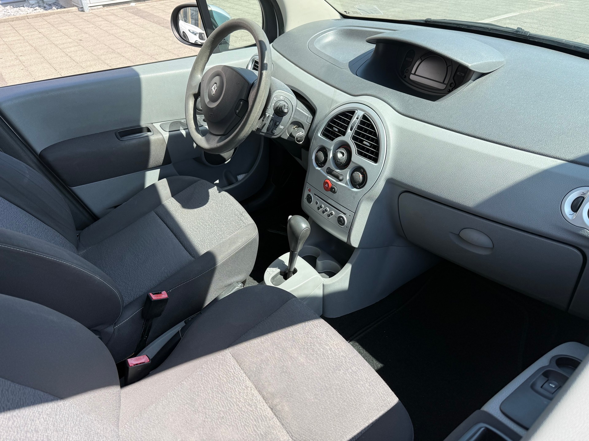 RENAULT Modus 1.6 16V Night&Day Automatic-image-6