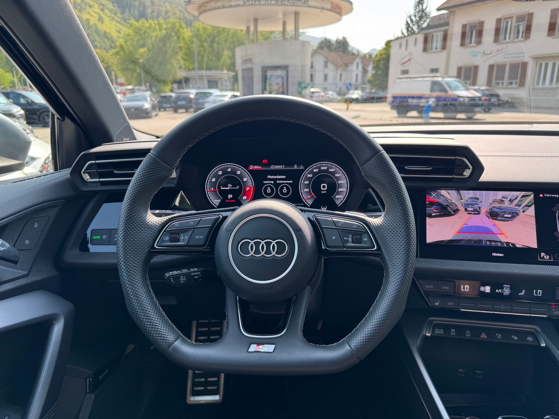 AUDI S3 Sportback *Performance Akrapovic* TFSI quattro S-tronic-image-19