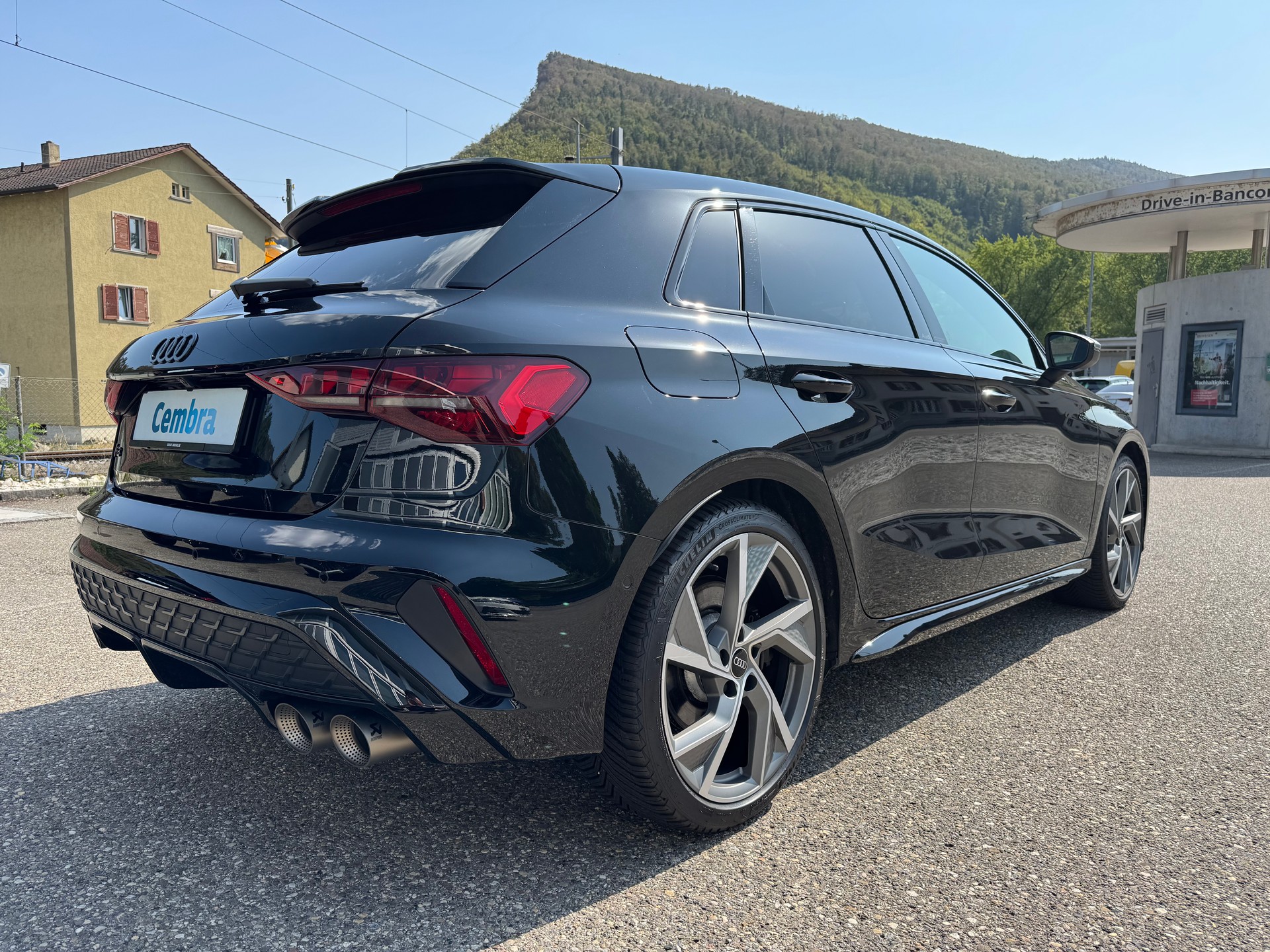 AUDI S3 Sportback *Performance Akrapovic* TFSI quattro S-tronic-image-8