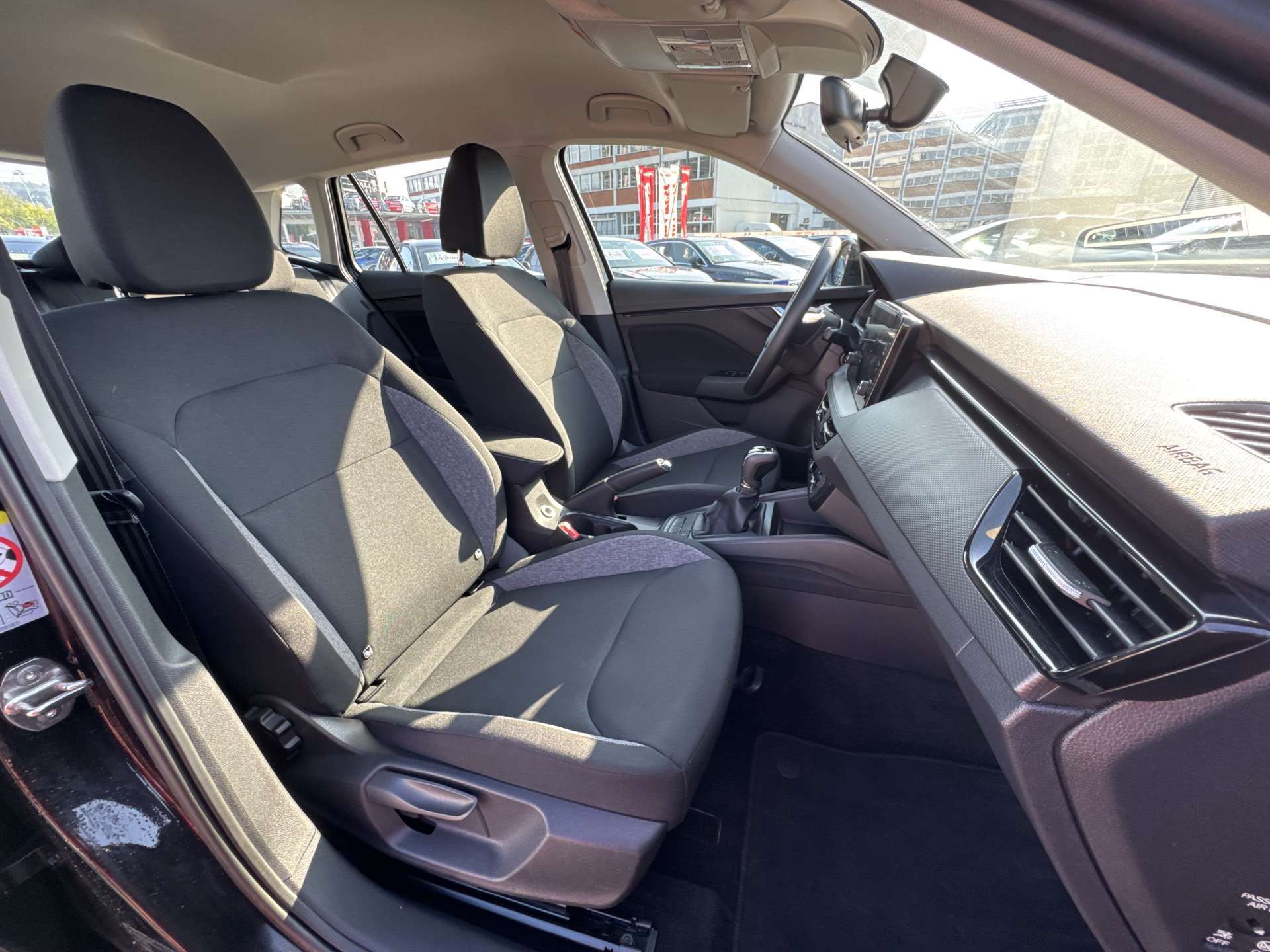 SKODA Kamiq 1.0 TSi Essence DSG-Automat-image-12