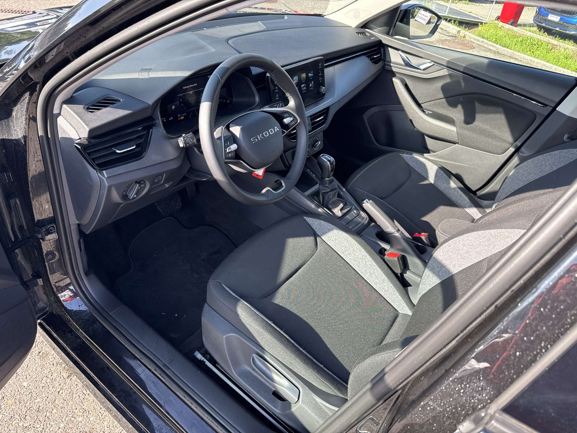 SKODA Kamiq 1.0 TSi Essence DSG-Automat-image-5