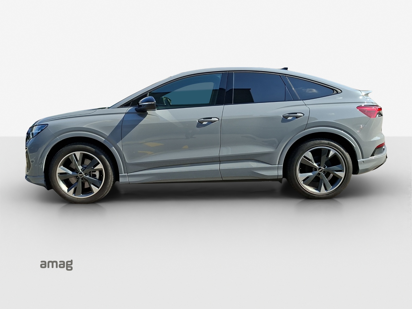 AUDI Q4 Sportback e-tron 45 Edition Swiss Ski quattro-showroom-element-2