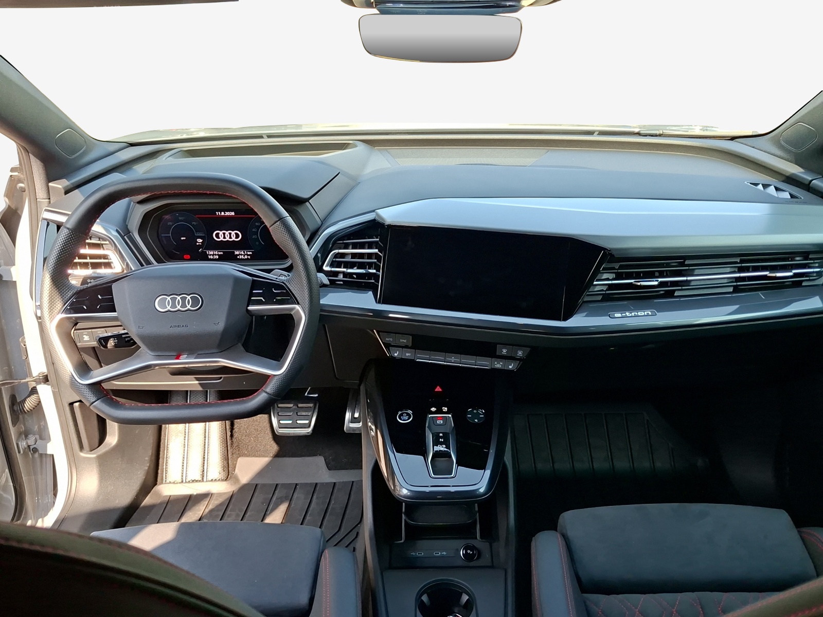 AUDI Q4 Sportback e-tron 45 Edition Swiss Ski quattro-image-9