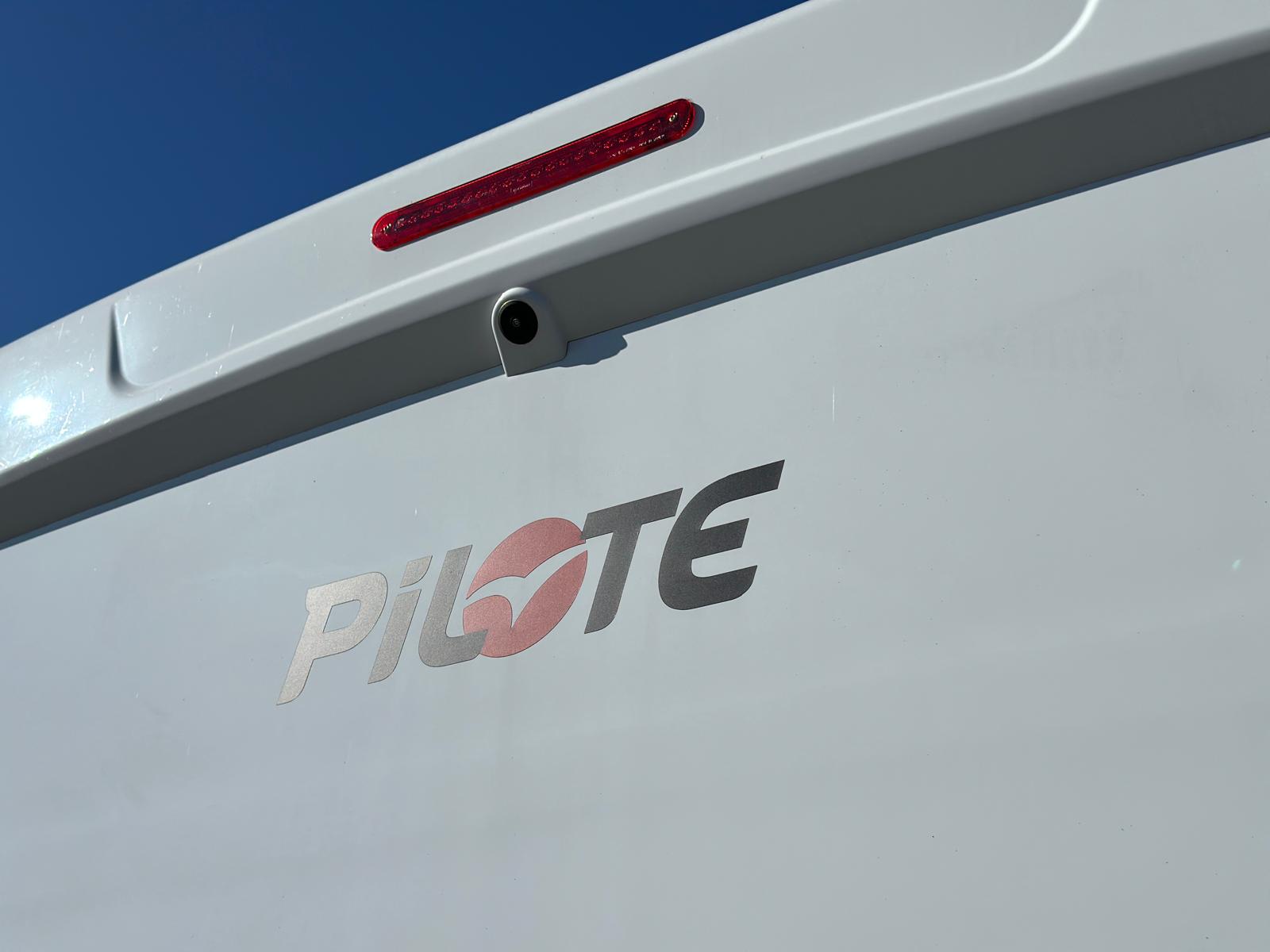PILOTE P696 D ***Der Pilote ist das perfekte Fahrzeug für Paare, die auf unter 7 Metern Länge nicht auf Platz verzichten wollen***-image-9