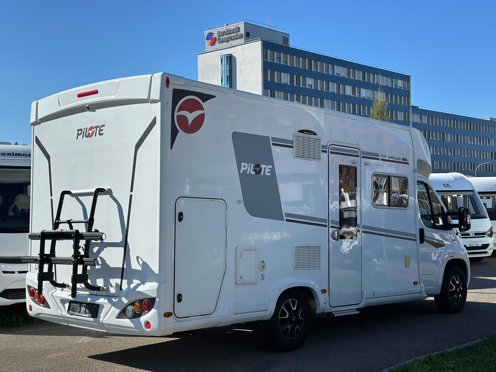 PILOTE P696 D ***Der Pilote ist das perfekte Fahrzeug für Paare, die auf unter 7 Metern Länge nicht auf Platz verzichten wollen***-image-5