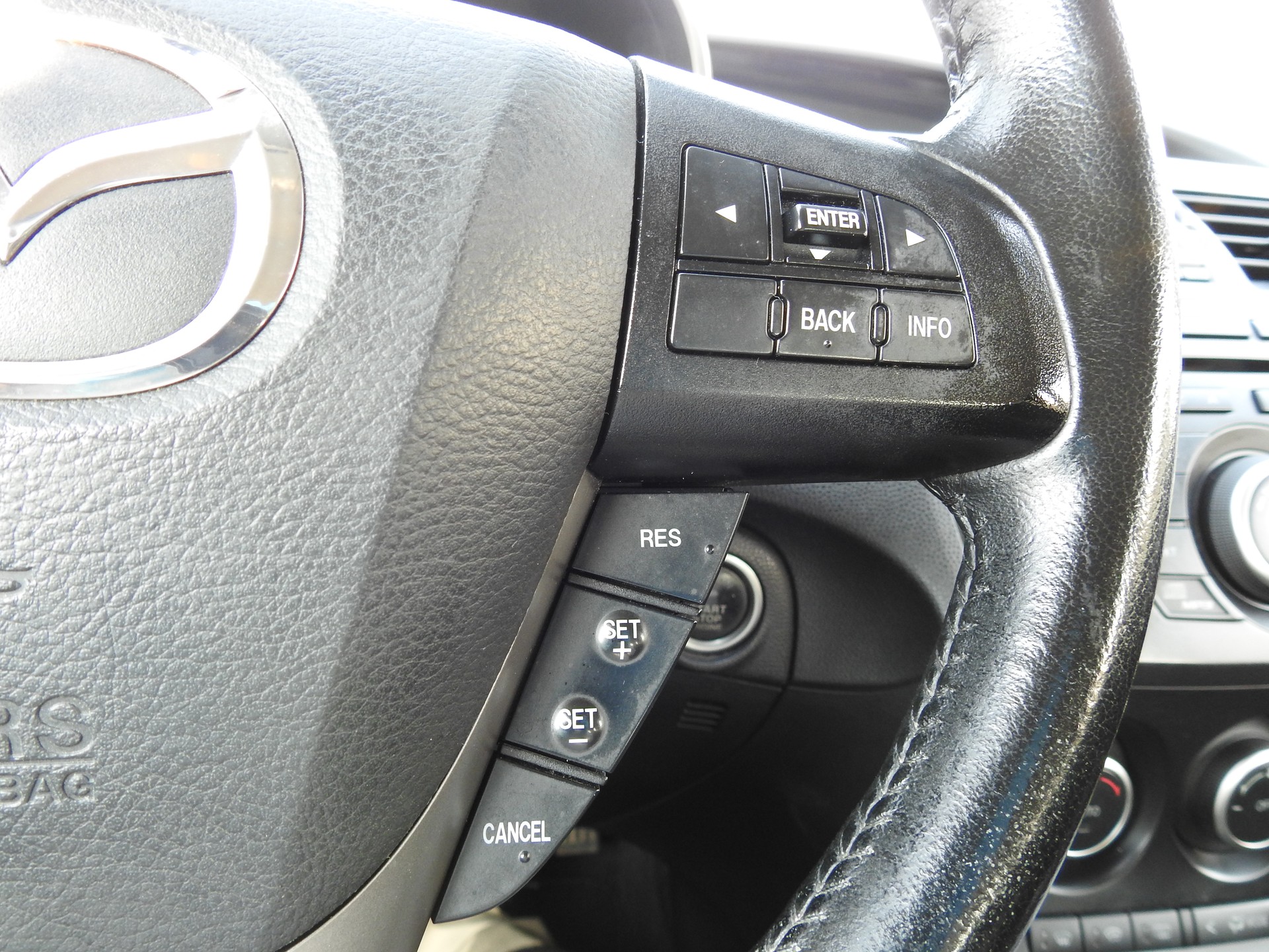MAZDA 3 2.0 16V Sport Activematic-image-23
