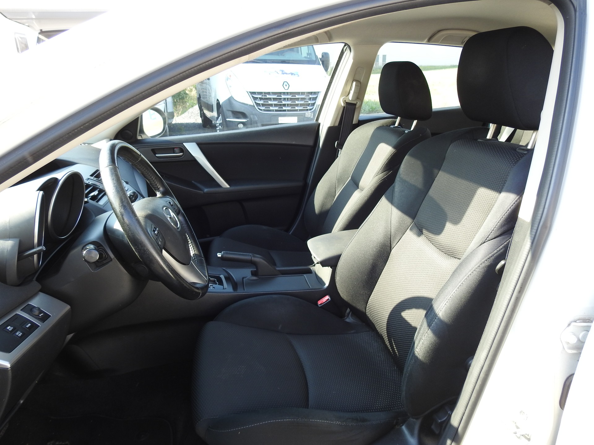 MAZDA 3 2.0 16V Sport Activematic-image-12