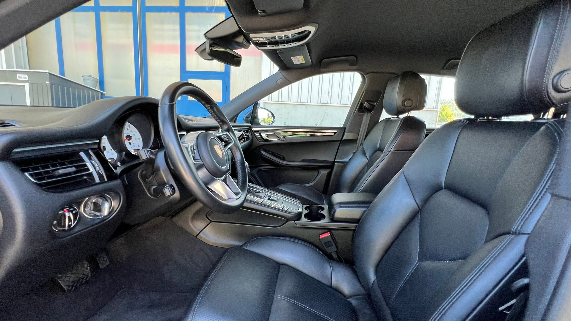 PORSCHE MACAN S PDK l 354 PS-image-24