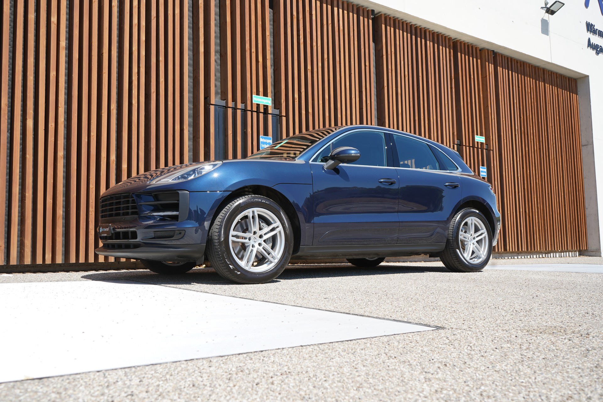 PORSCHE MACAN S PDK l 354 PS-image-12