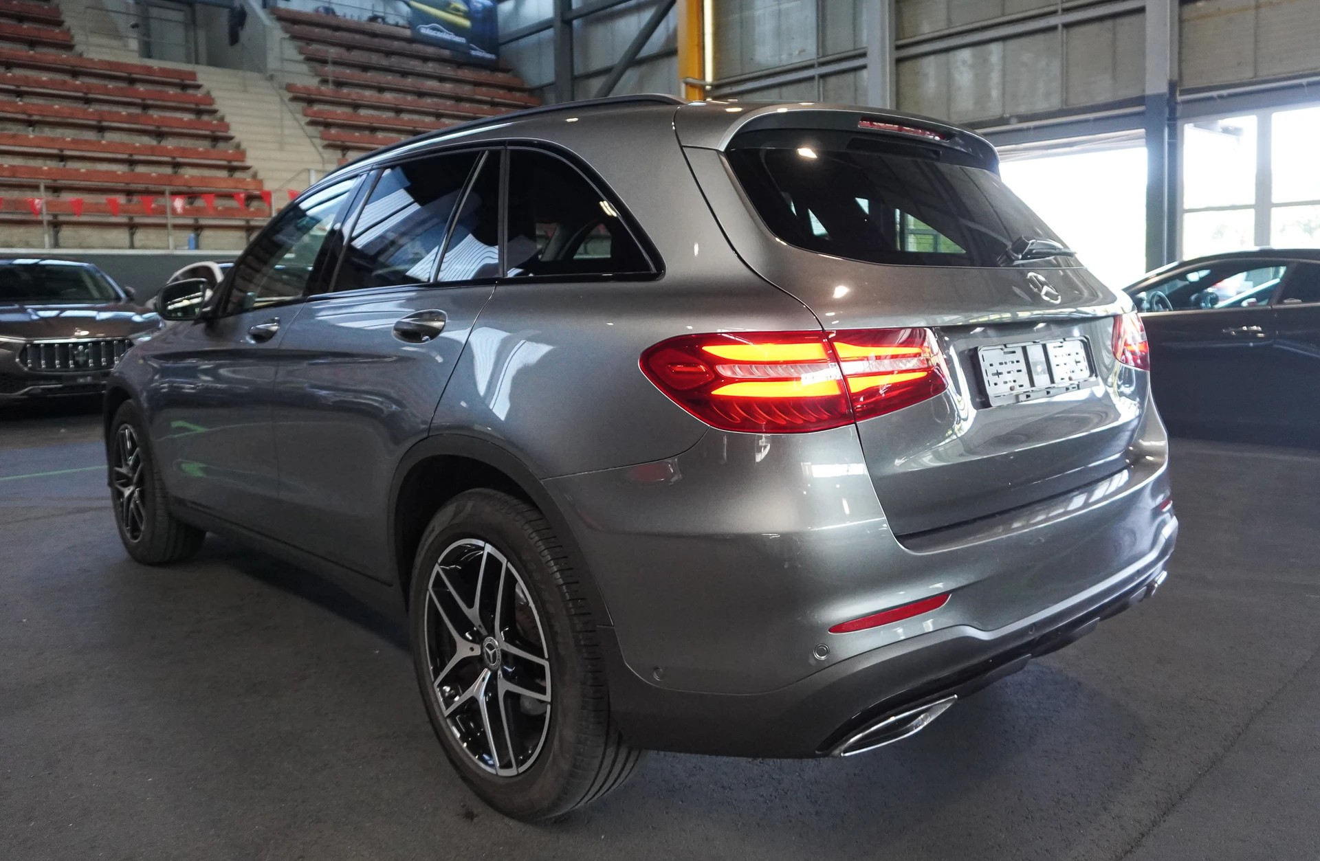 MERCEDES-BENZ GLC 250 d 4Matic 9G-Tronic / MFK: 18.8.2026 / Garantie 12 Monate-image-5