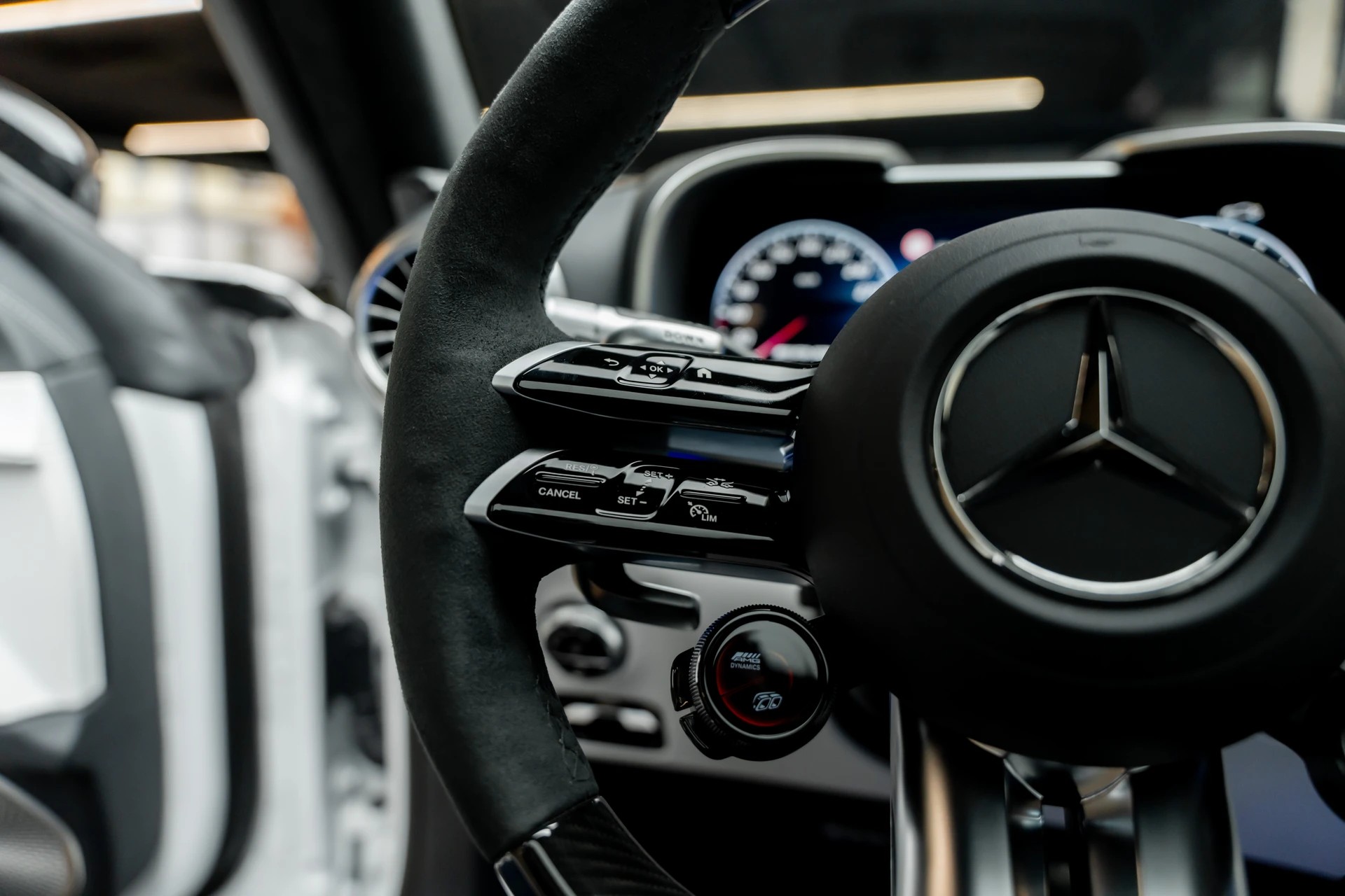 MERCEDES-BENZ AMG GT 63 4Matic+ Executive Edition-image-17