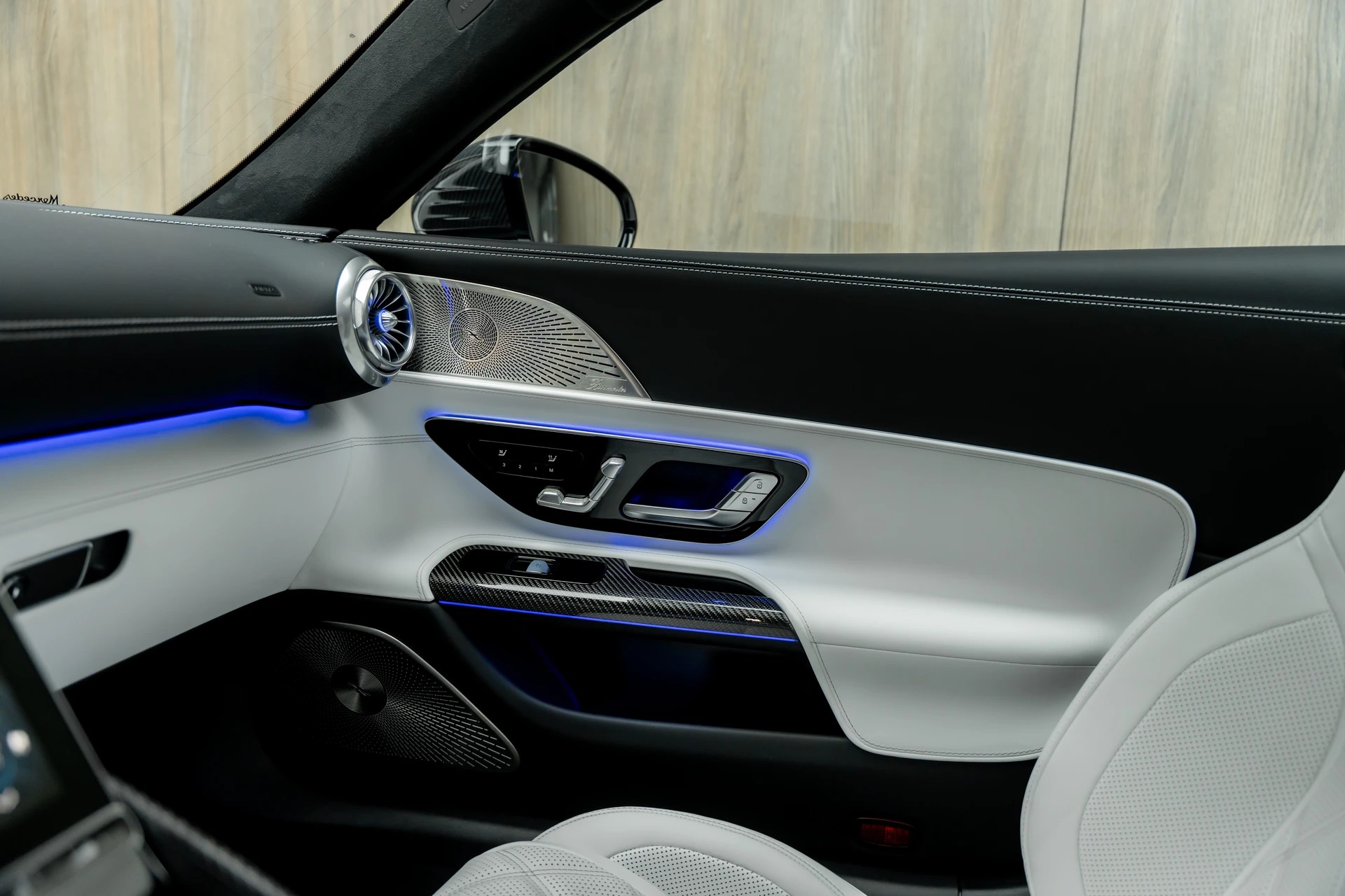 MERCEDES-BENZ AMG GT 63 4Matic+ Executive Edition-image-12