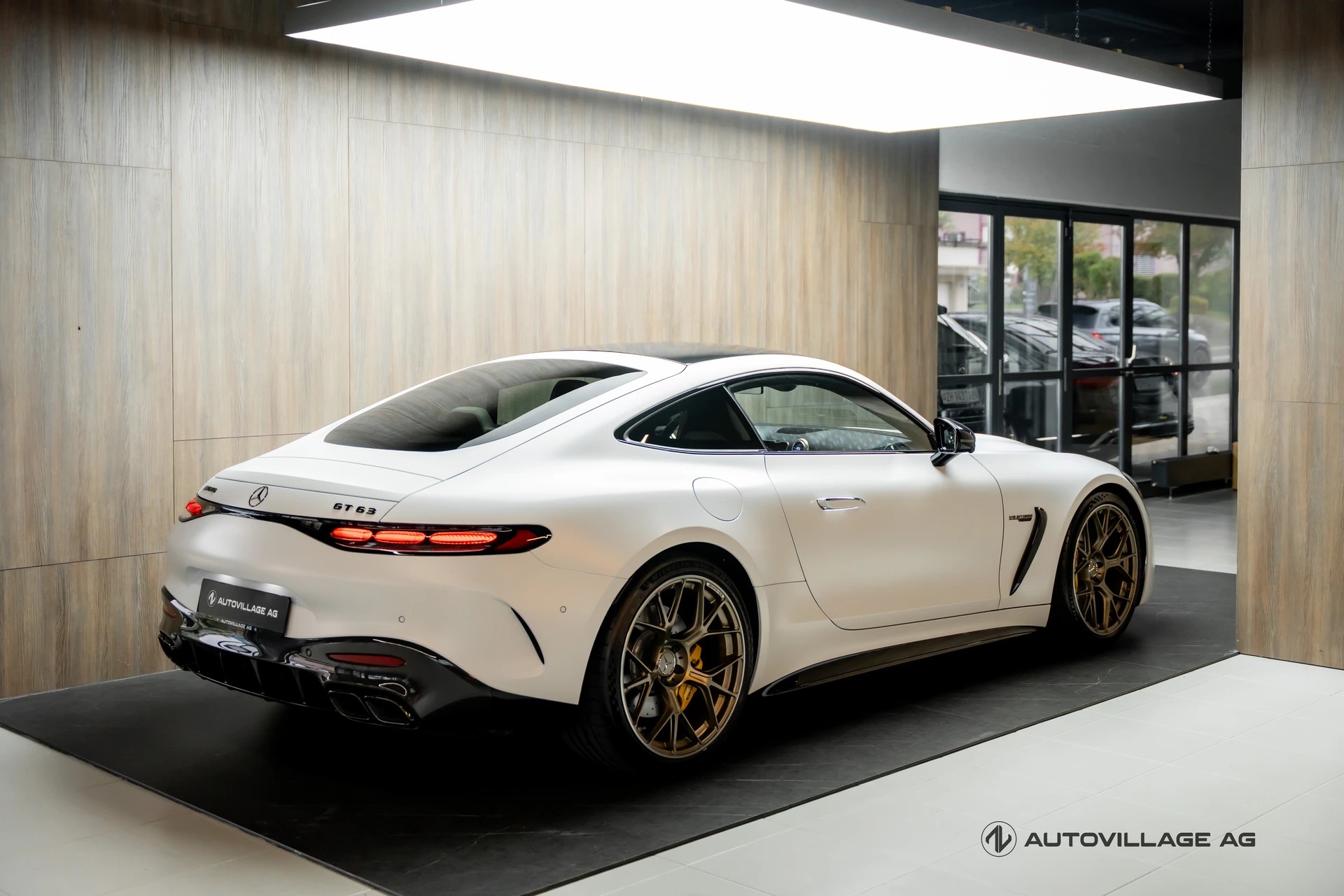 MERCEDES-BENZ AMG GT 63 4Matic+ Executive Edition-image-1