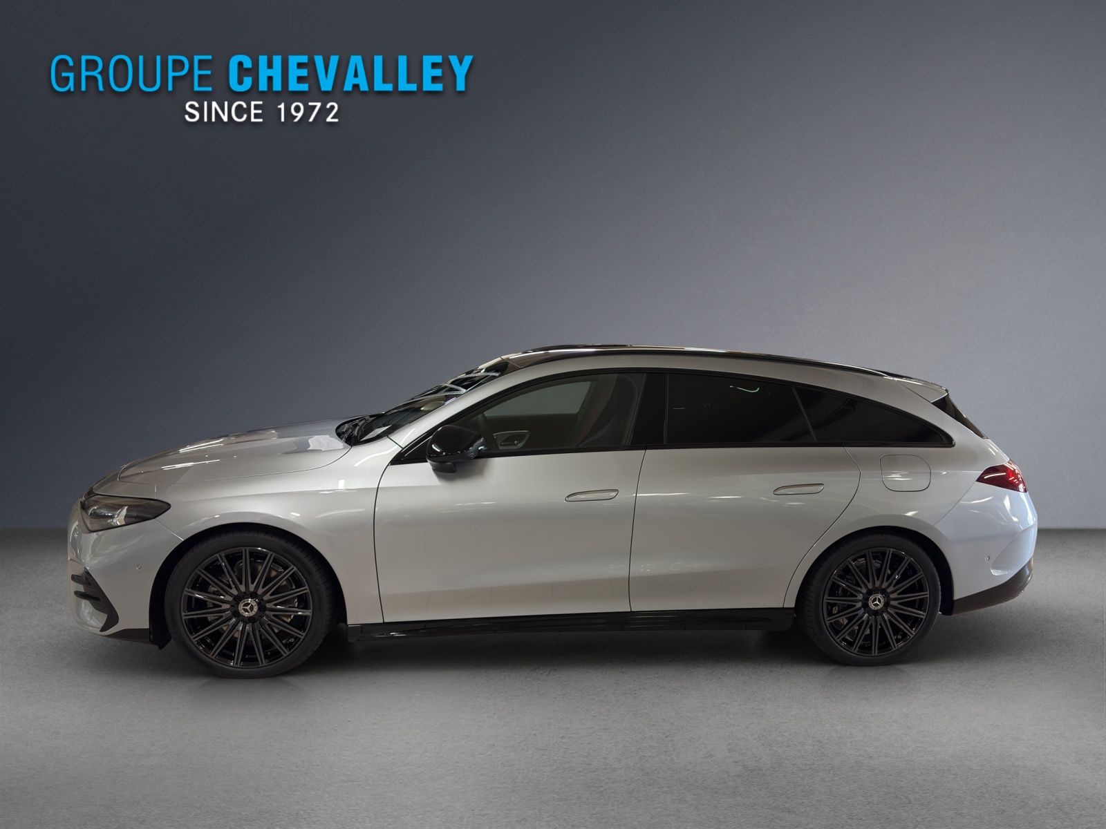 MERCEDES-BENZ CLA 220 4M Shooting Brake-showroom-element-1