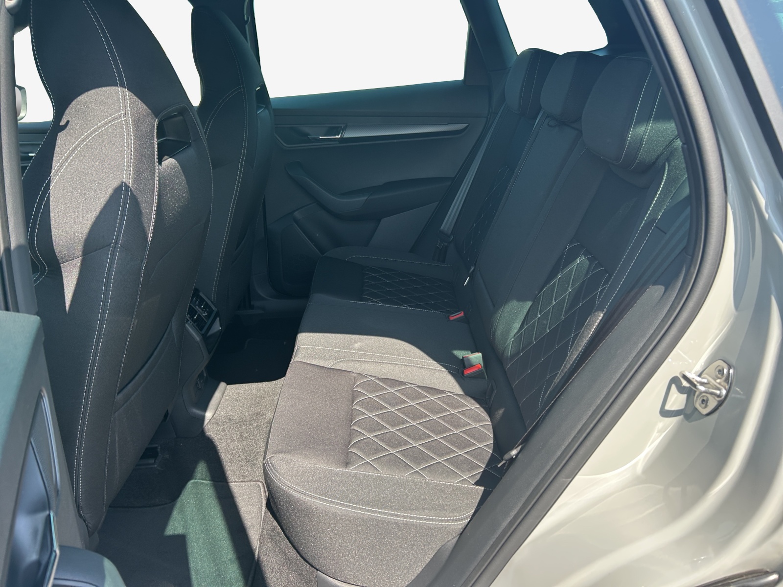 SKODA Karoq 2.0 TSI SportLine 4x4 DSG-image-11