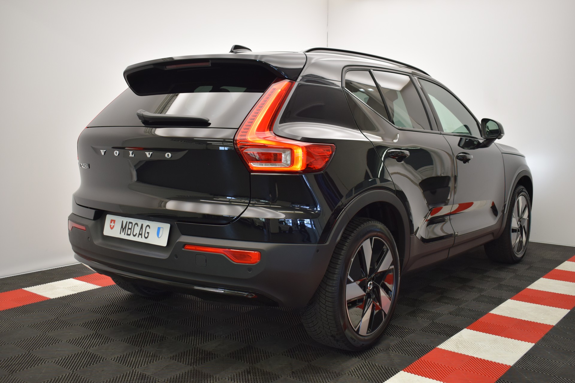 VOLVO EX40 82kWh Twin Motor AWD Plus, CH Typenschein-image-6