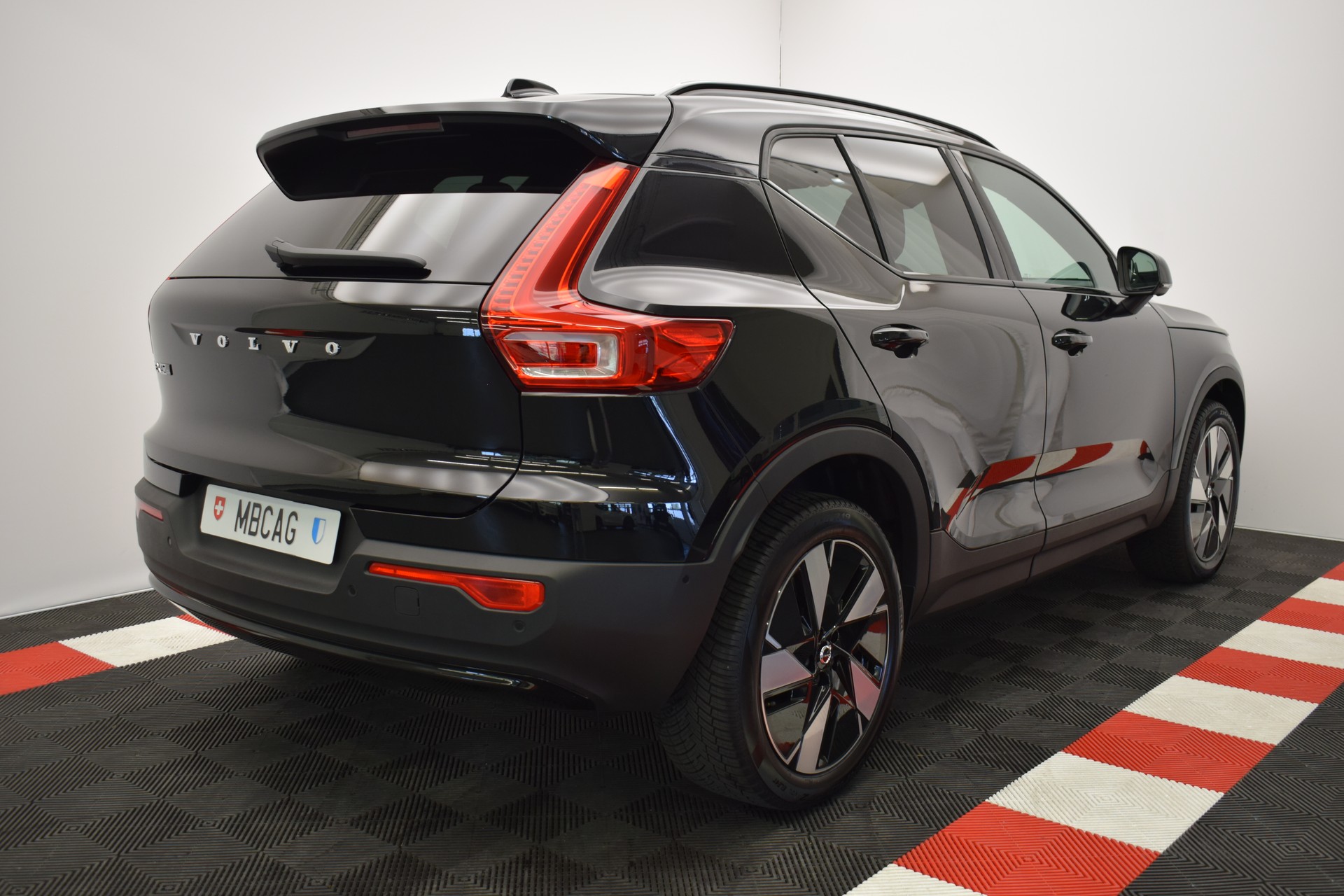 VOLVO EX40 82kWh Twin Motor AWD Plus, CH Typenschein-image-11
