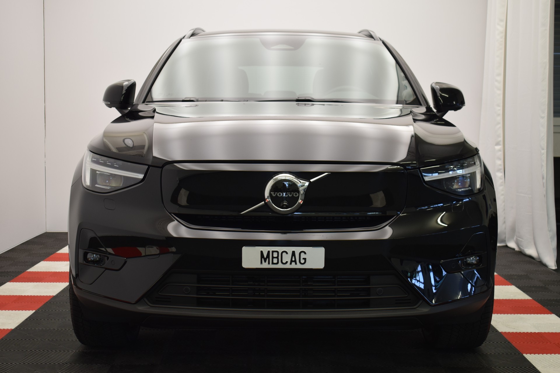 VOLVO EX40 82kWh Twin Motor AWD Plus, CH Typenschein-image-1