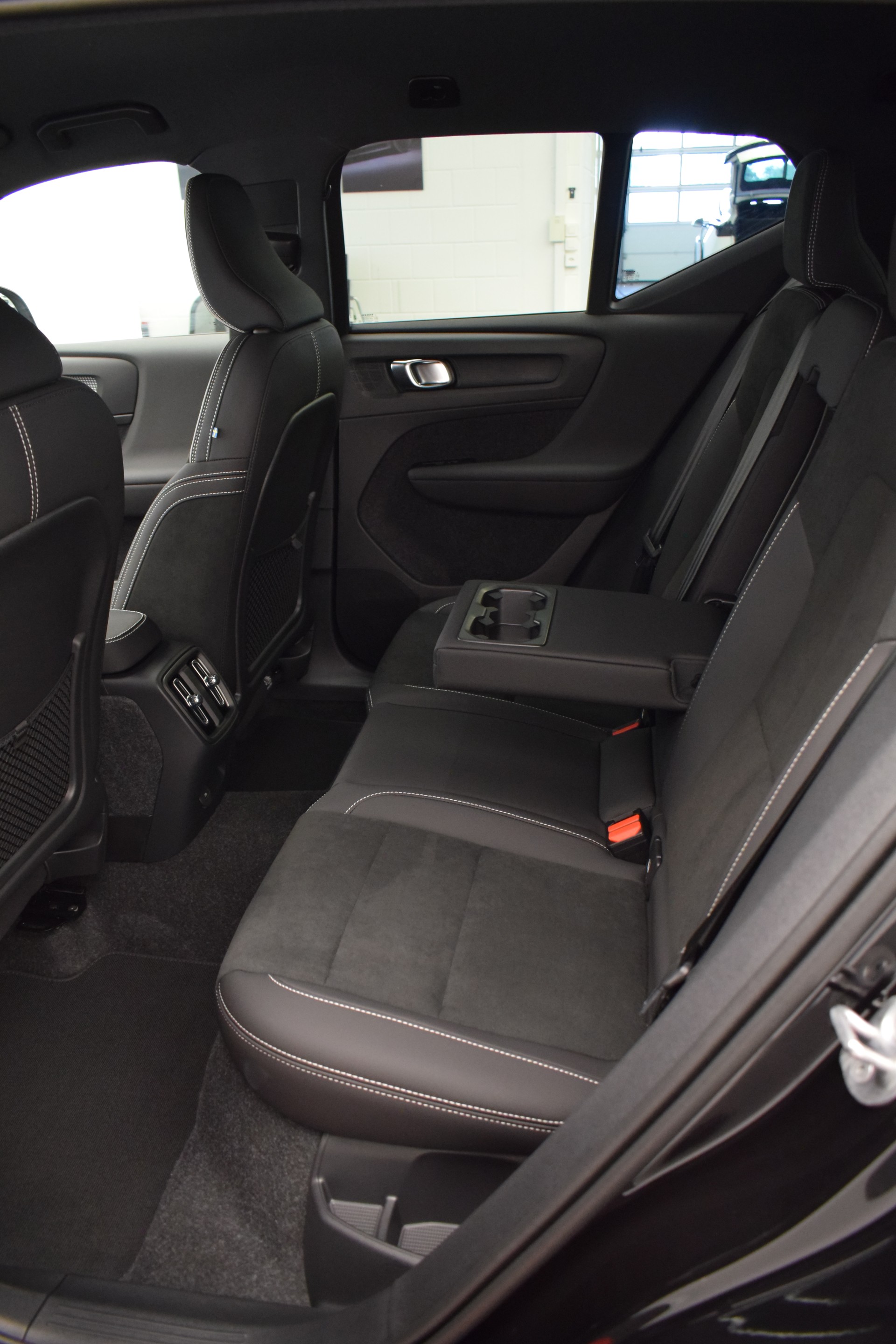 VOLVO EX40 82kWh Twin Motor AWD Plus, CH Typenschein-image-15